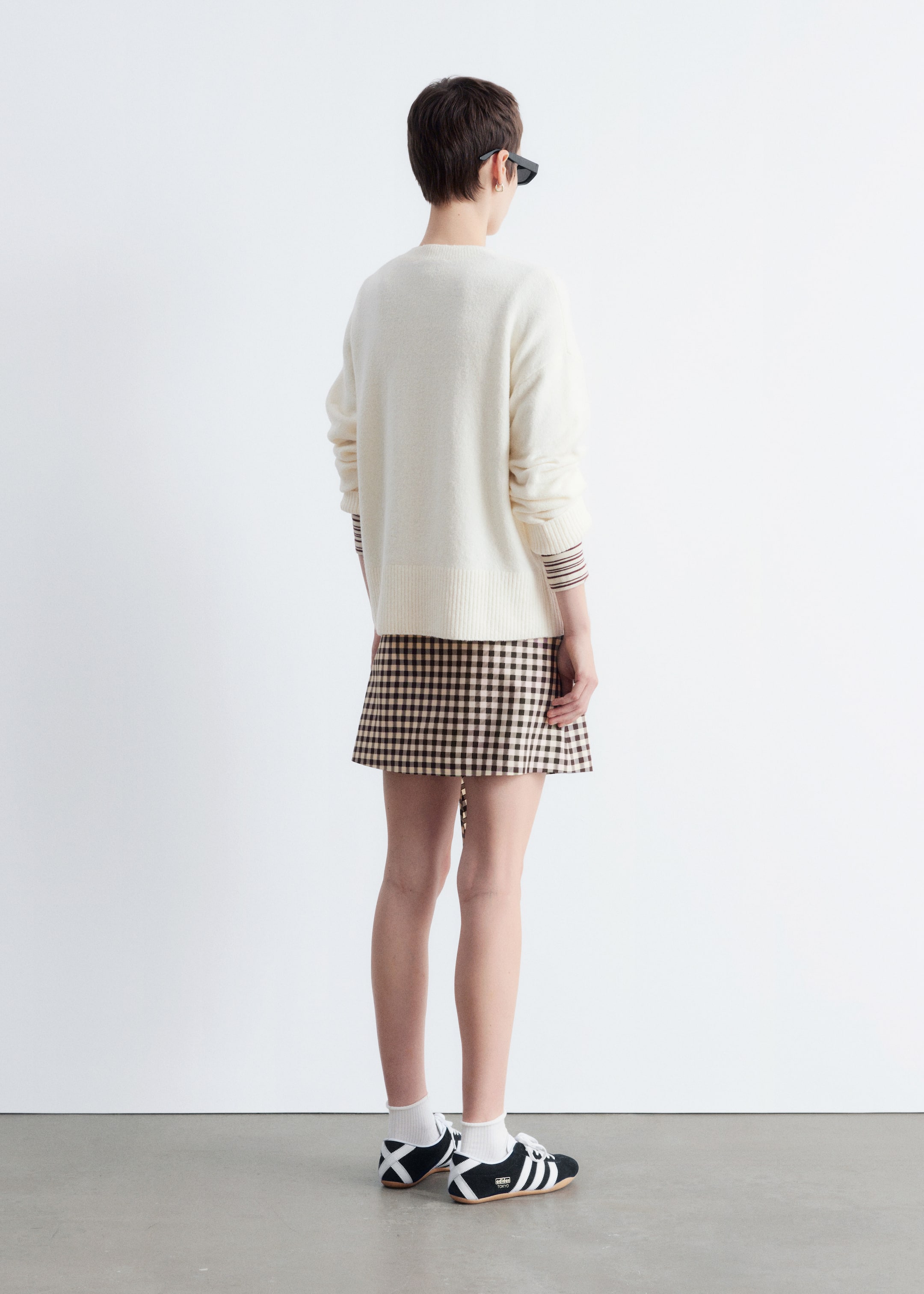 Grösseres Bild ansehen: Locker geschnittener Strickpullover - Weiß - DAMEN | H&M CH 5