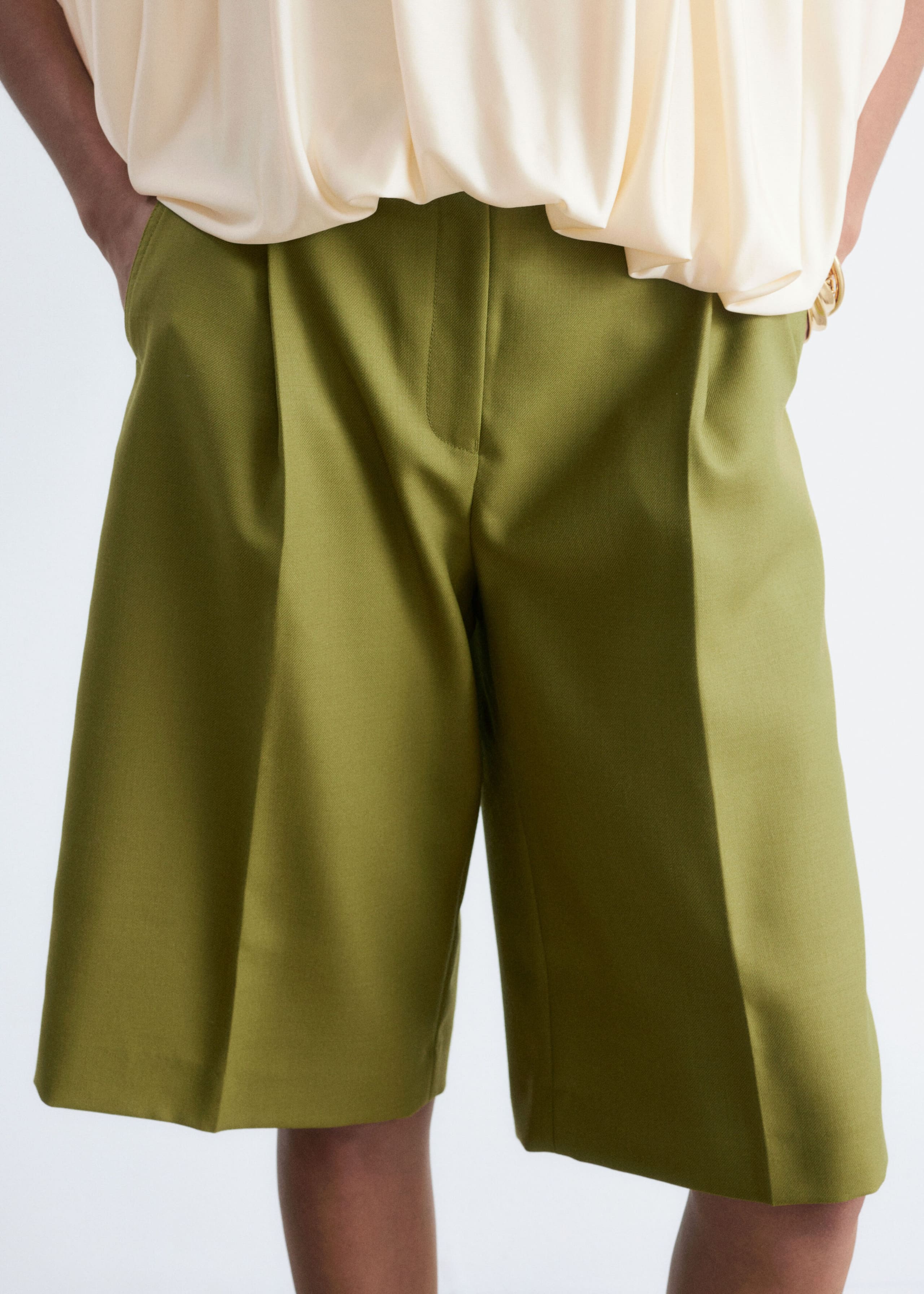 Pleated Bermuda Shorts - Green - Lookbook