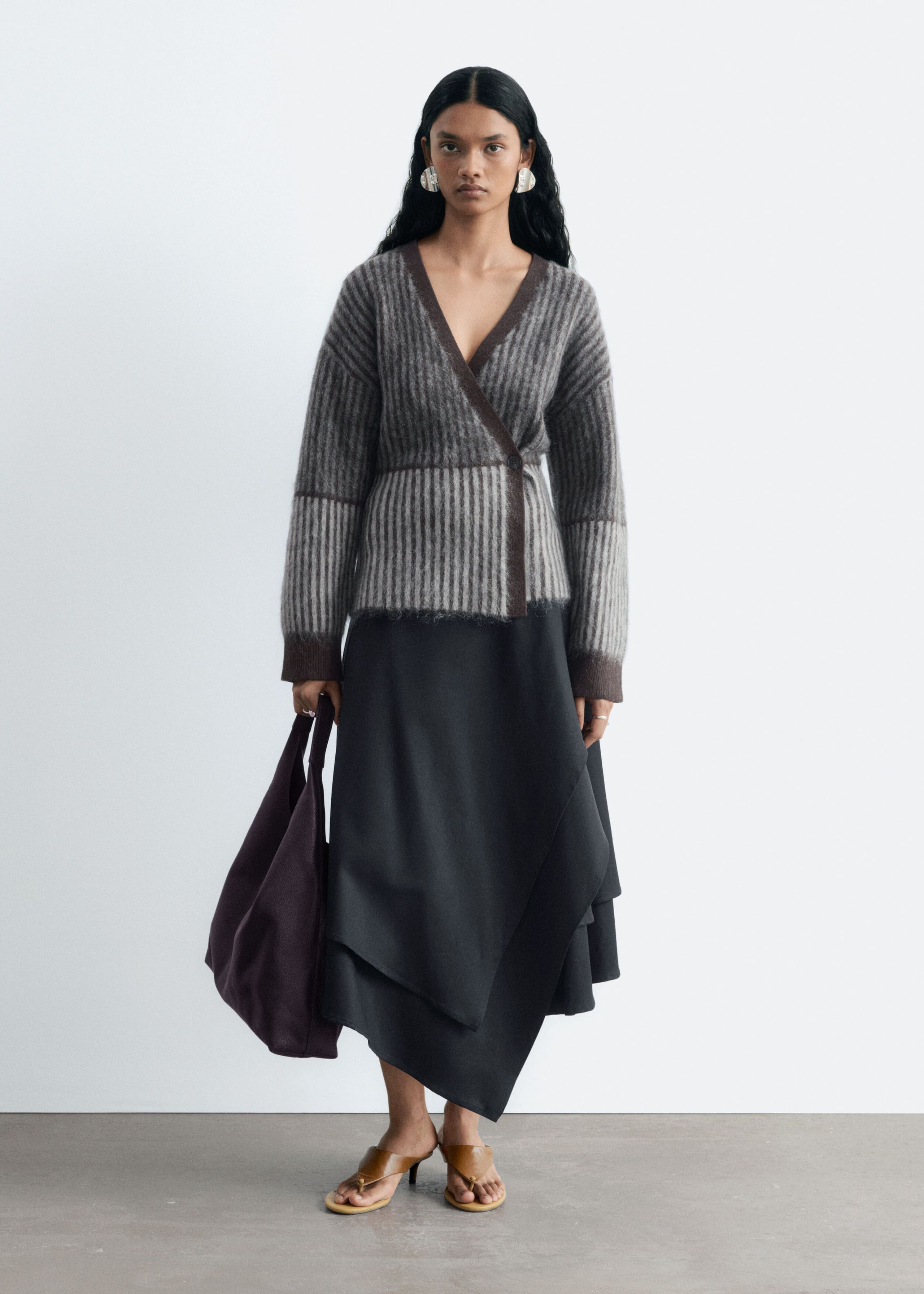 Wikkelvest van een mohairmix - Grijs/bruine strepen - Lookbook