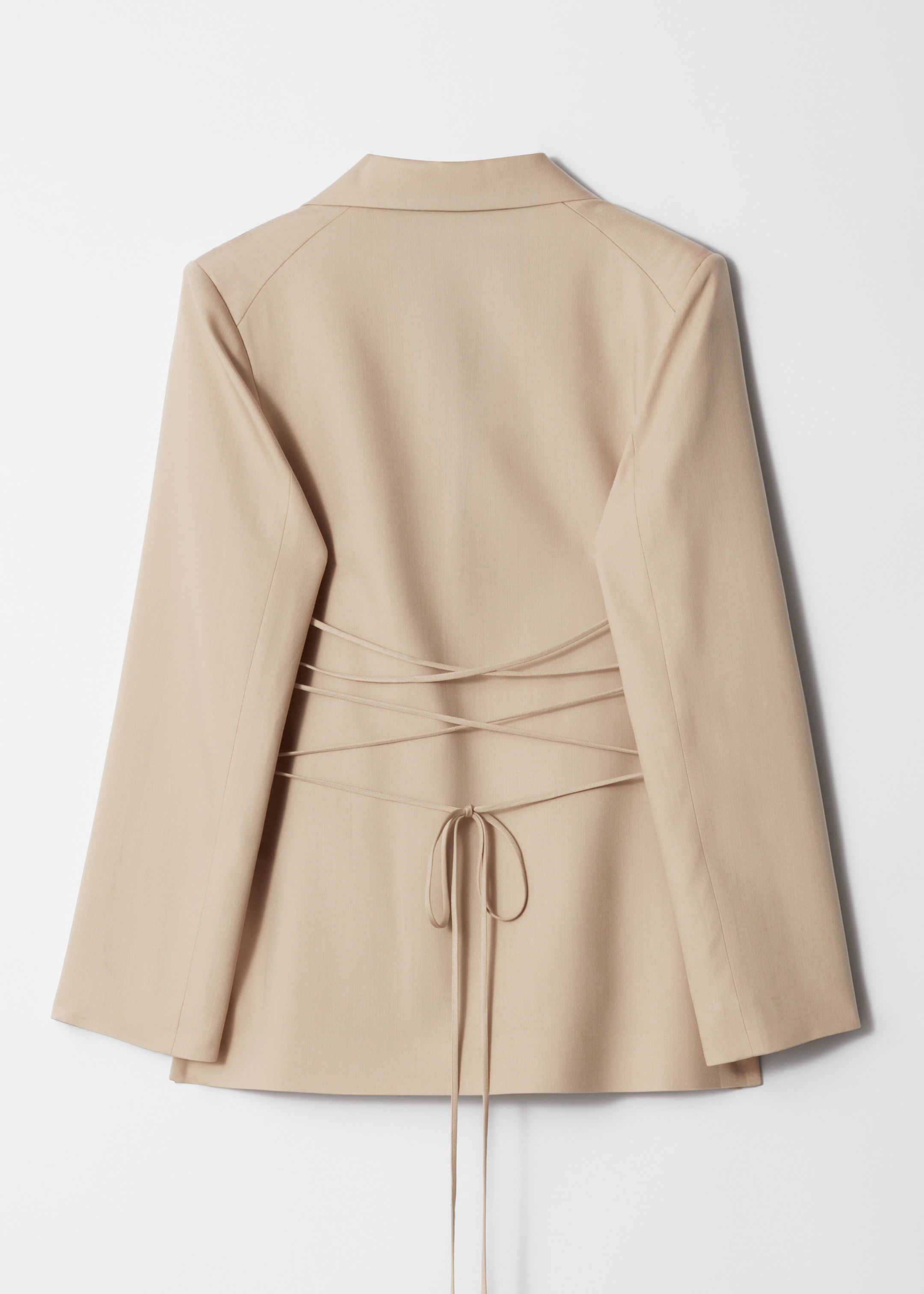 Näytä suurempi kuva: Yksirivinen bleiseri selkänyöreillä - Beige - NAISET | H&M FI 1