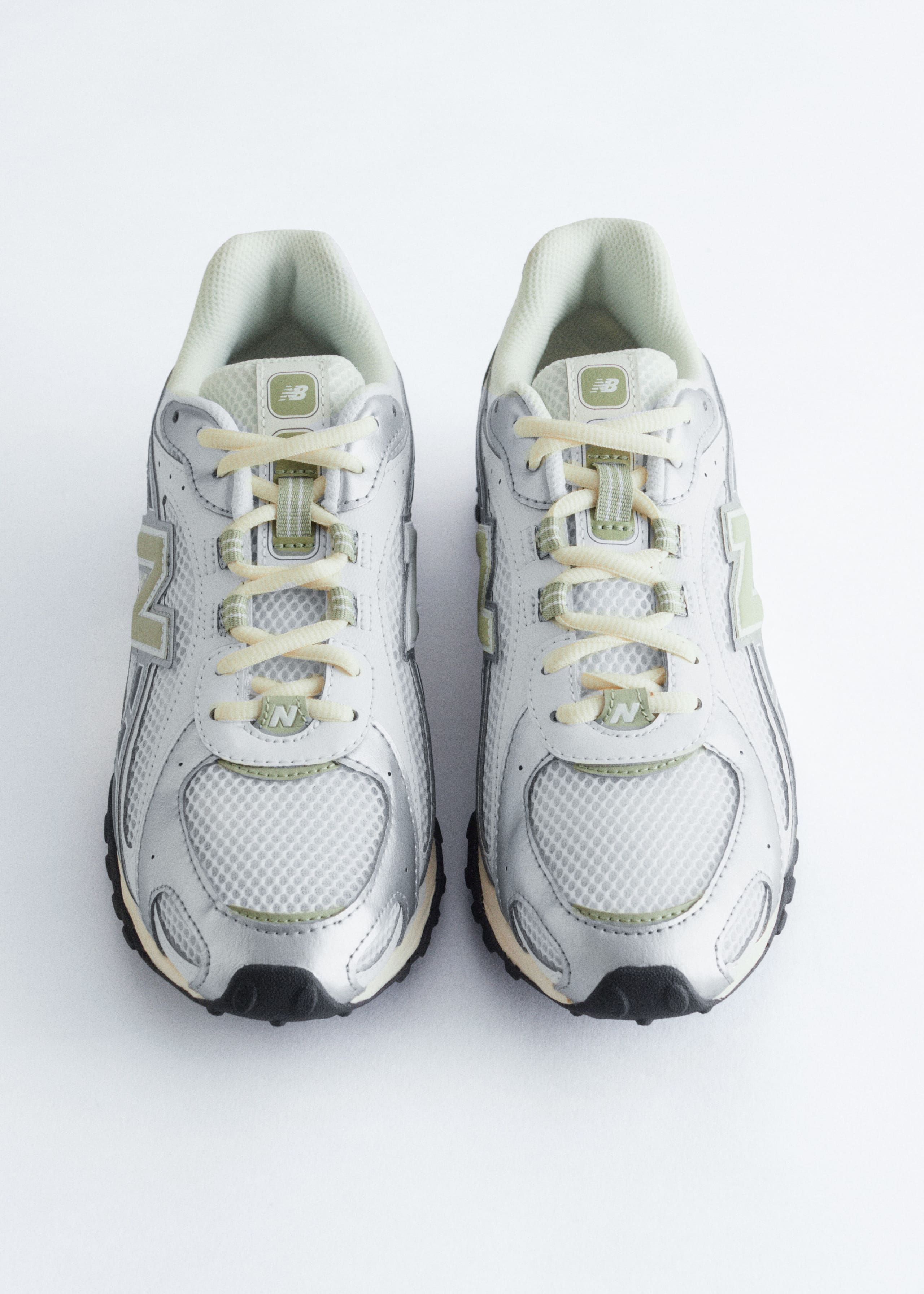 Image of New Balance 204L Sneakers