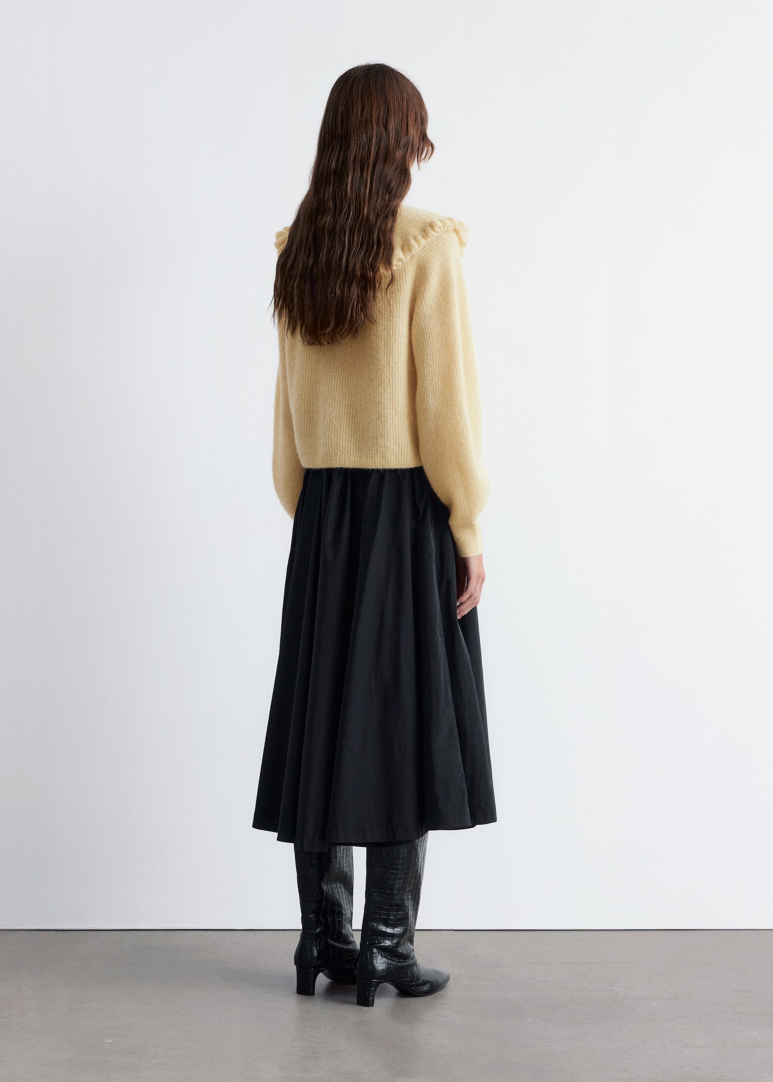 Peter Pan-collar Cardigan - Light Yellow - 6