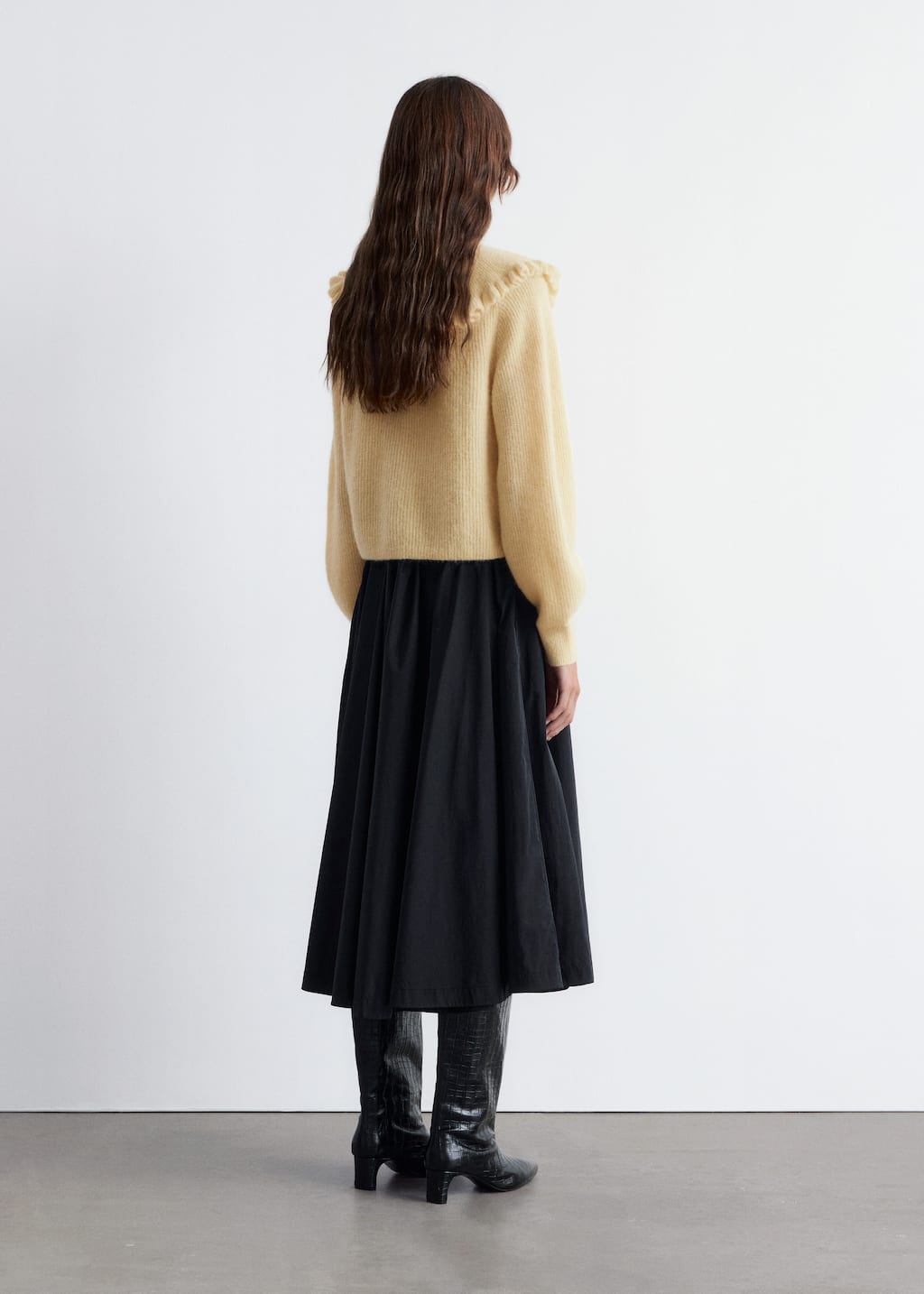 Image of Peter Pan-collar Cardigan