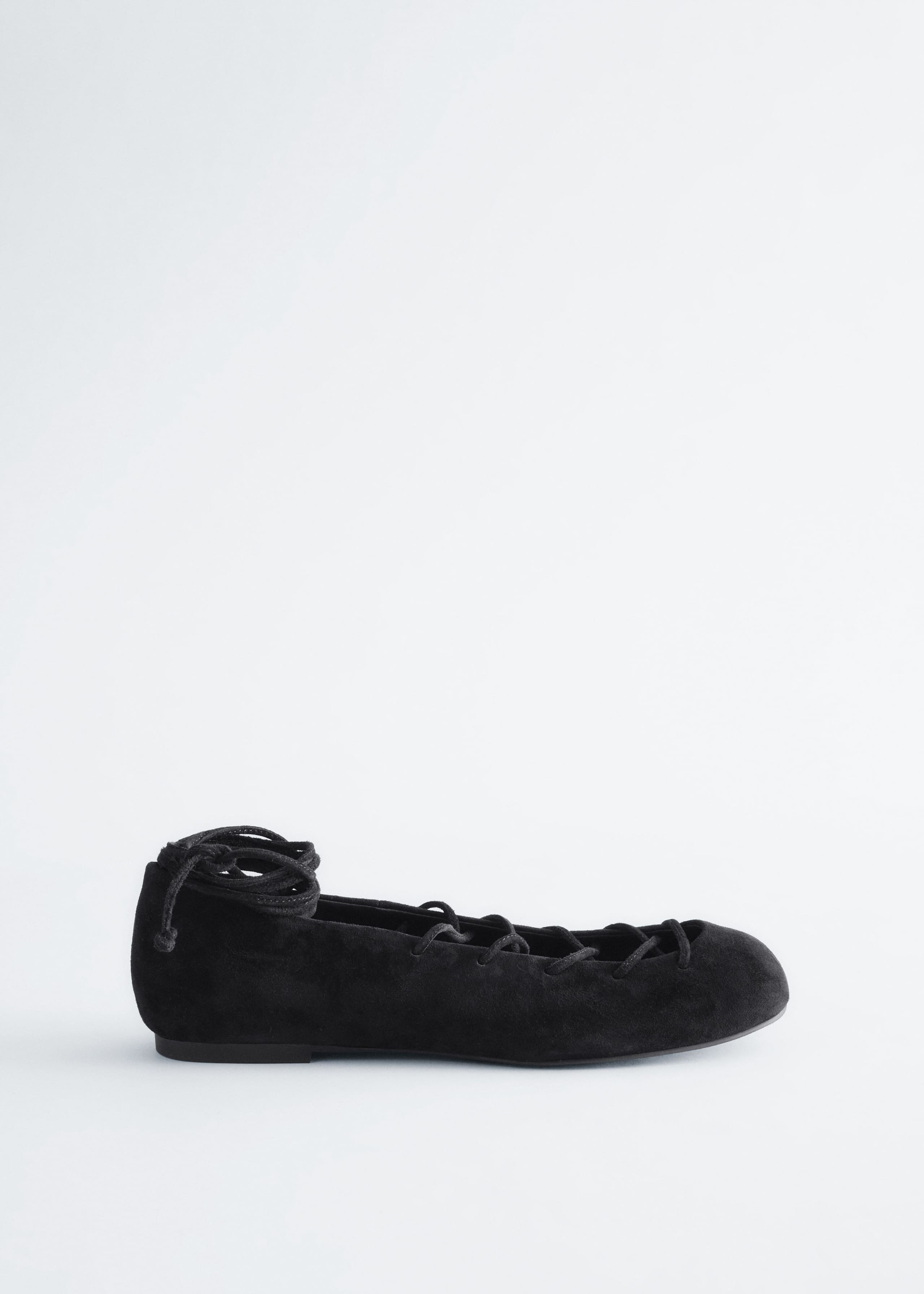 Image of Bailarinas de piel con cordones