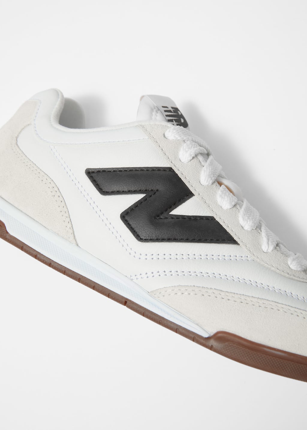 Zapatillas deportivas New Balance RC42 - {{variantName}} - Detalle descriptivo