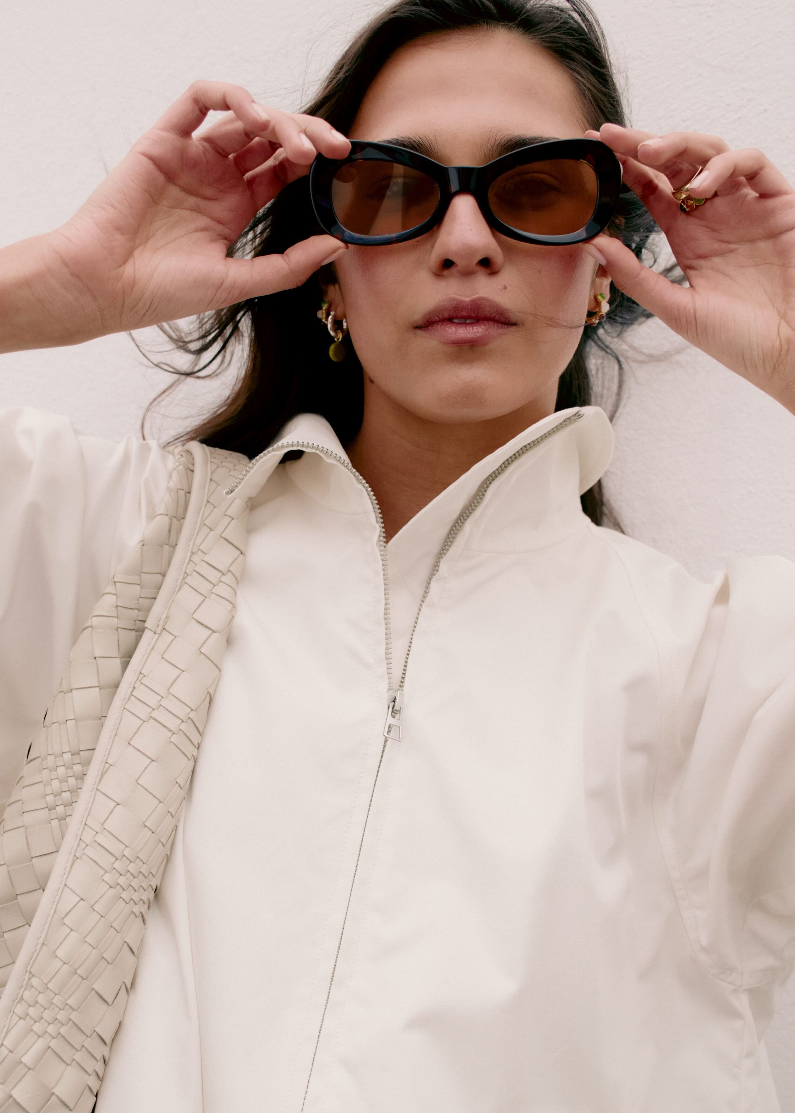 Image of Owalne okulary przeciwsłoneczne typu „kocie oczy”