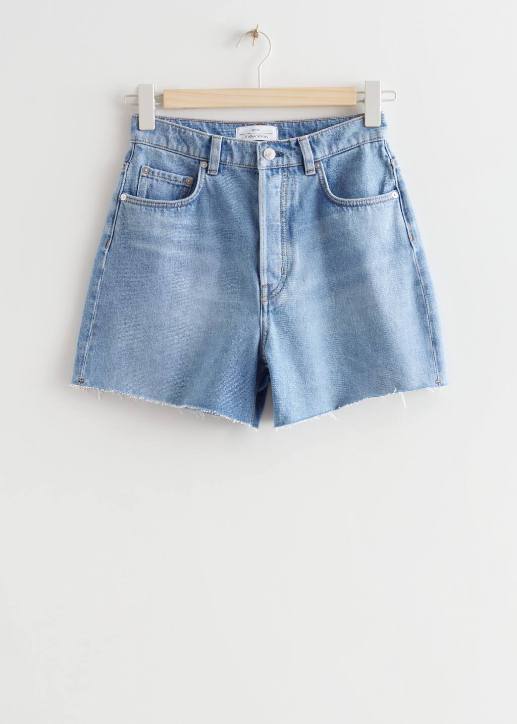 Denimshorts med hög midja – Ljusblå – stilleben