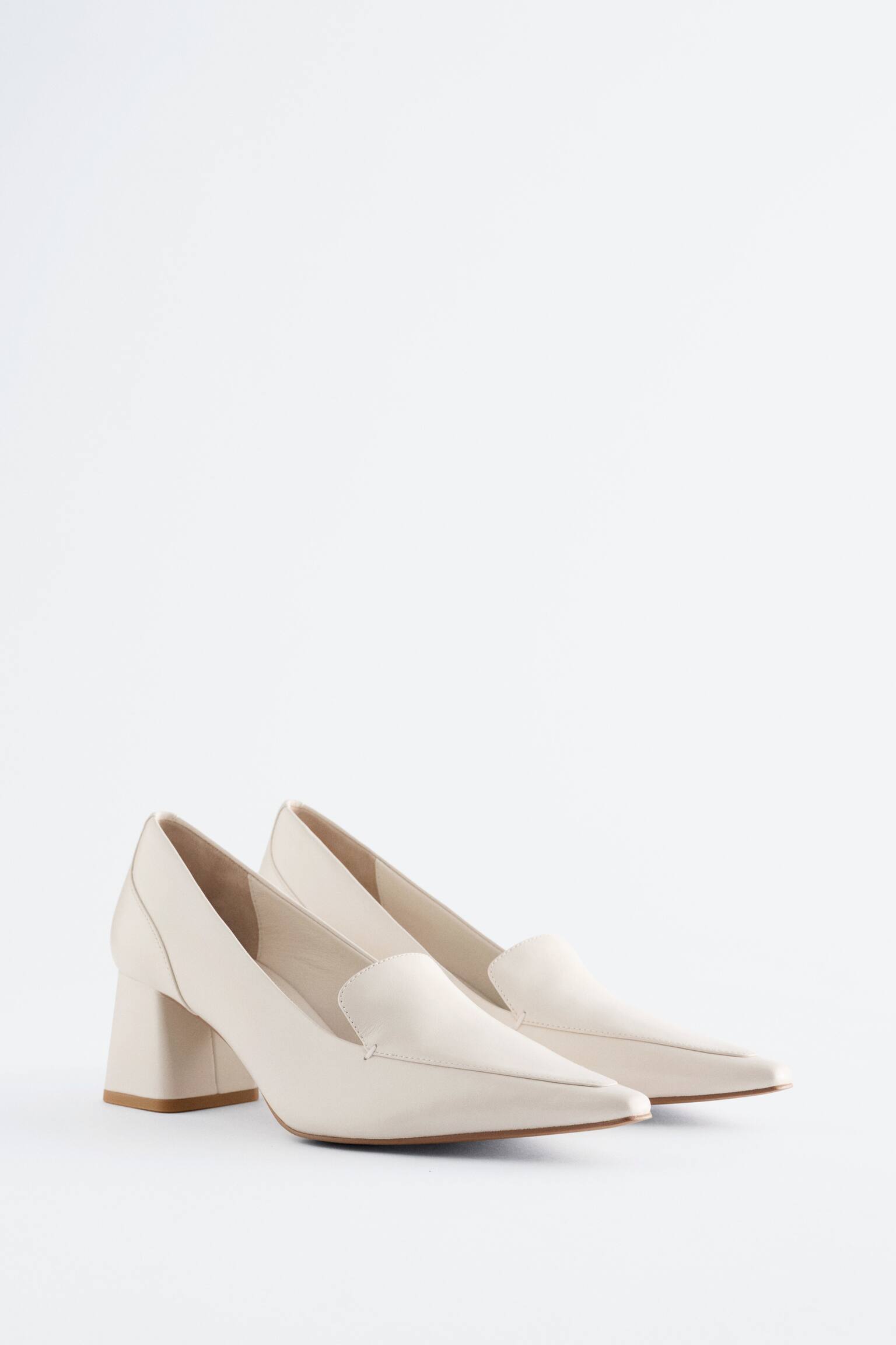 נעלי עקב מוקסין מעור - שמנת/שחור - 4