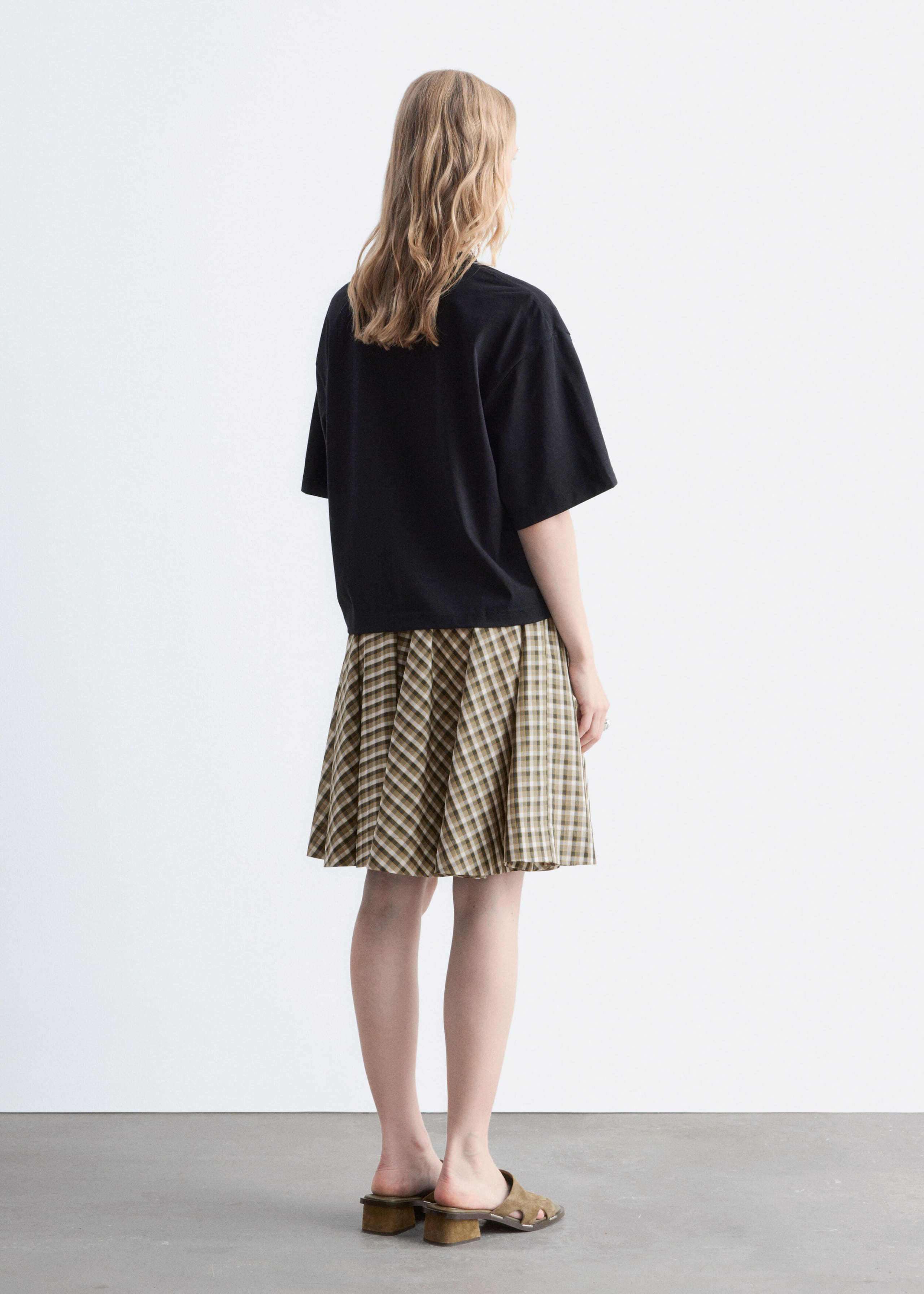 Boxy Cotton T-Shirt - Black - Lookbook