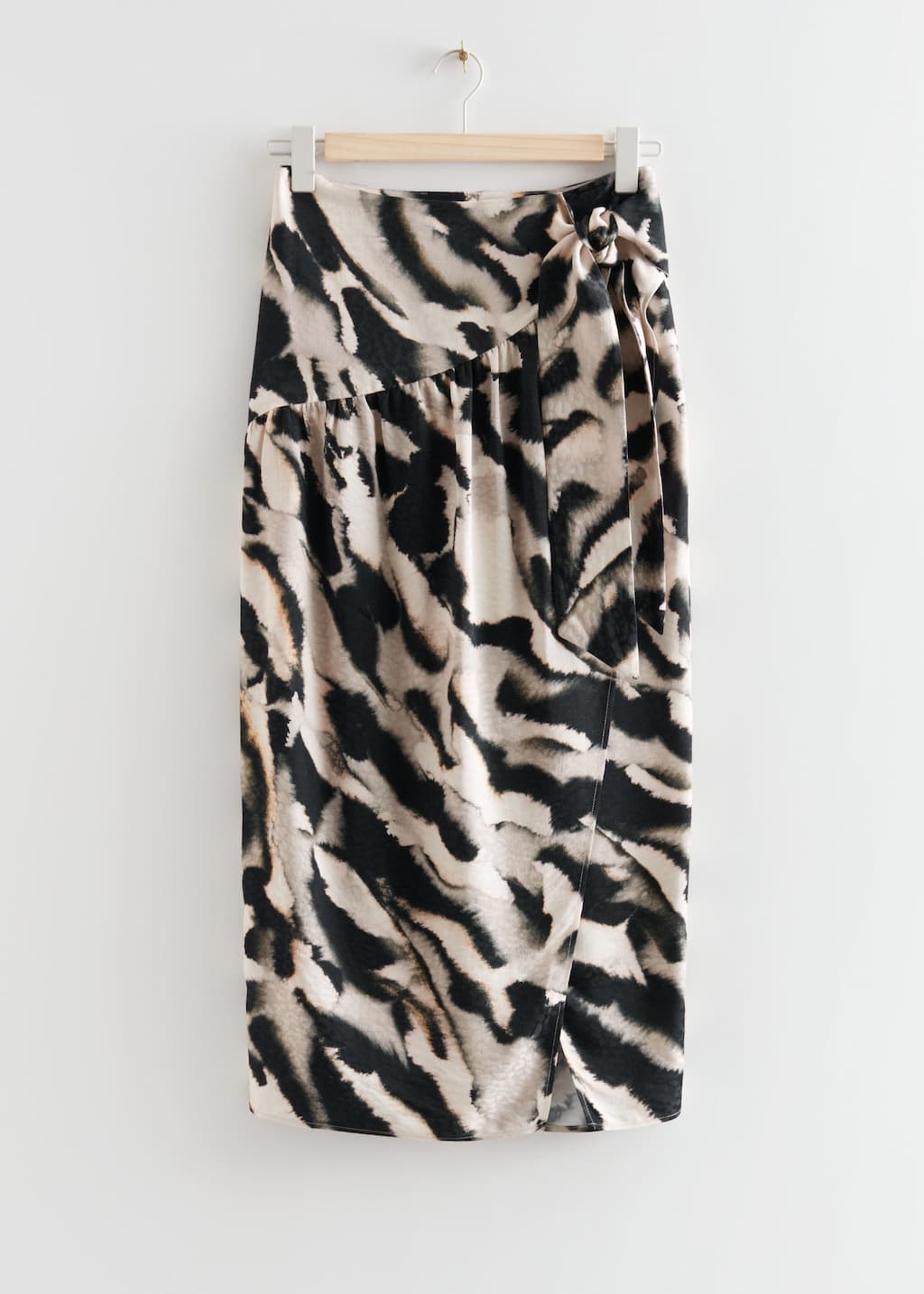 PrintedWrapMidiSkirt - Black/White Print - Bodegón