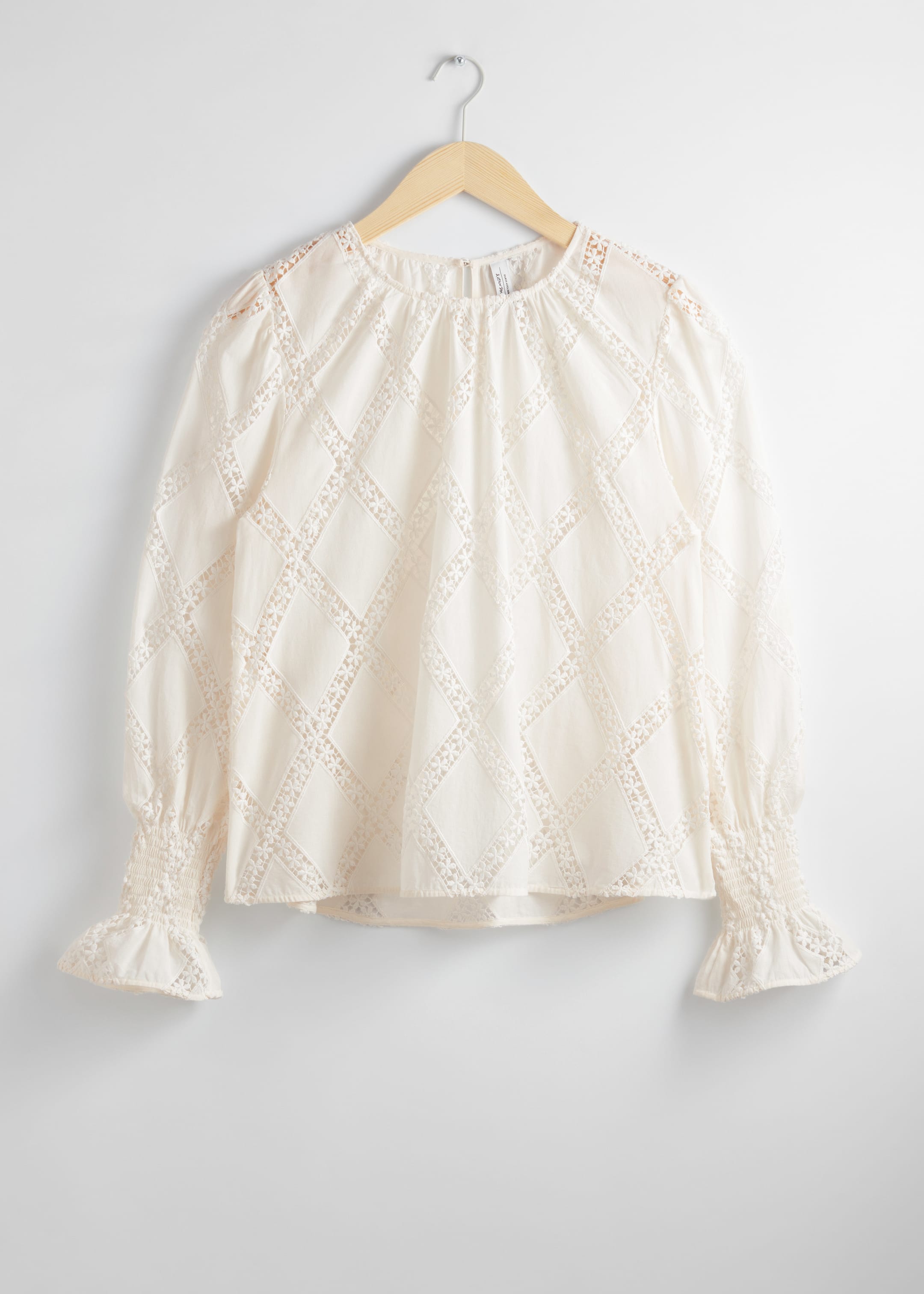 Se større billede: Broderet bluse med flæsemanchetter - Hvid - DAME | H&M DK 1