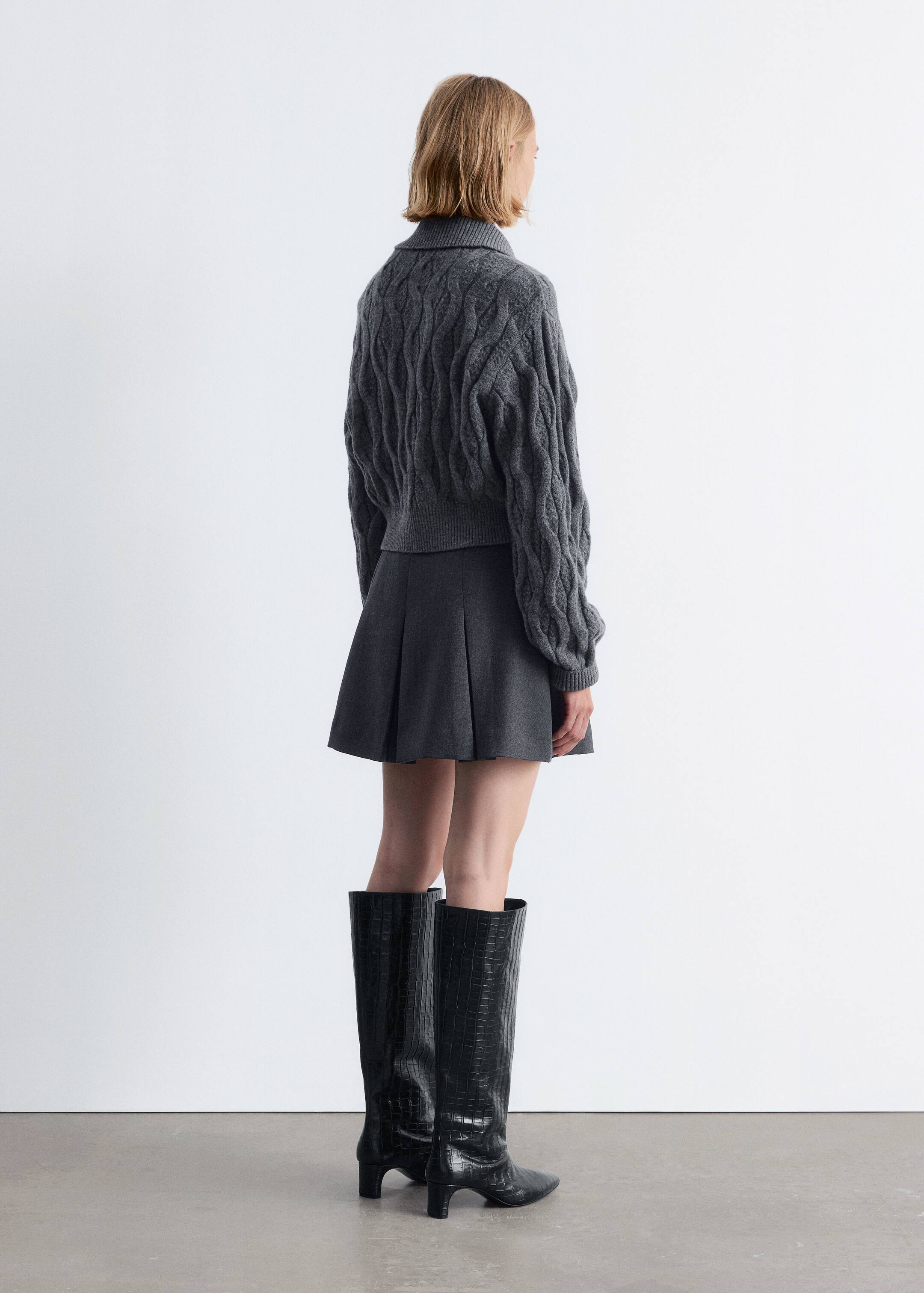 Größeres Bild ansehen: Strickjacke aus Wollmix mit Zopfmuster - Dark Grey - Ladies | H&M DE 5