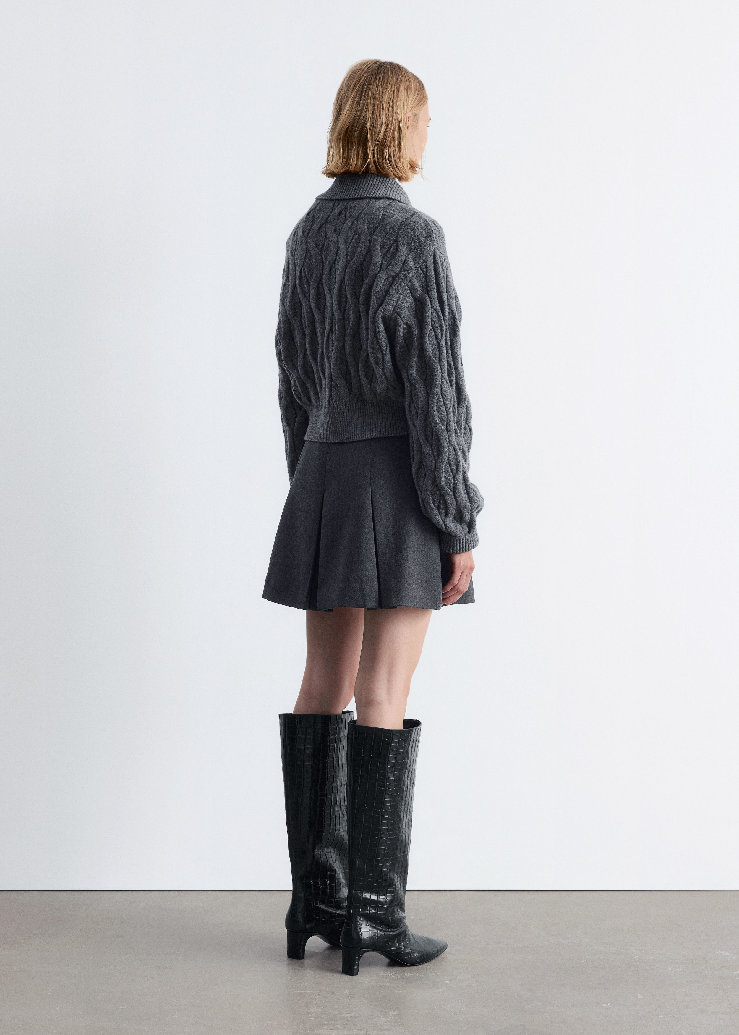 トップス Logo Jacquard Knit Top Latte GG lamé jacquard top in ivory and blue | GUCCI® US