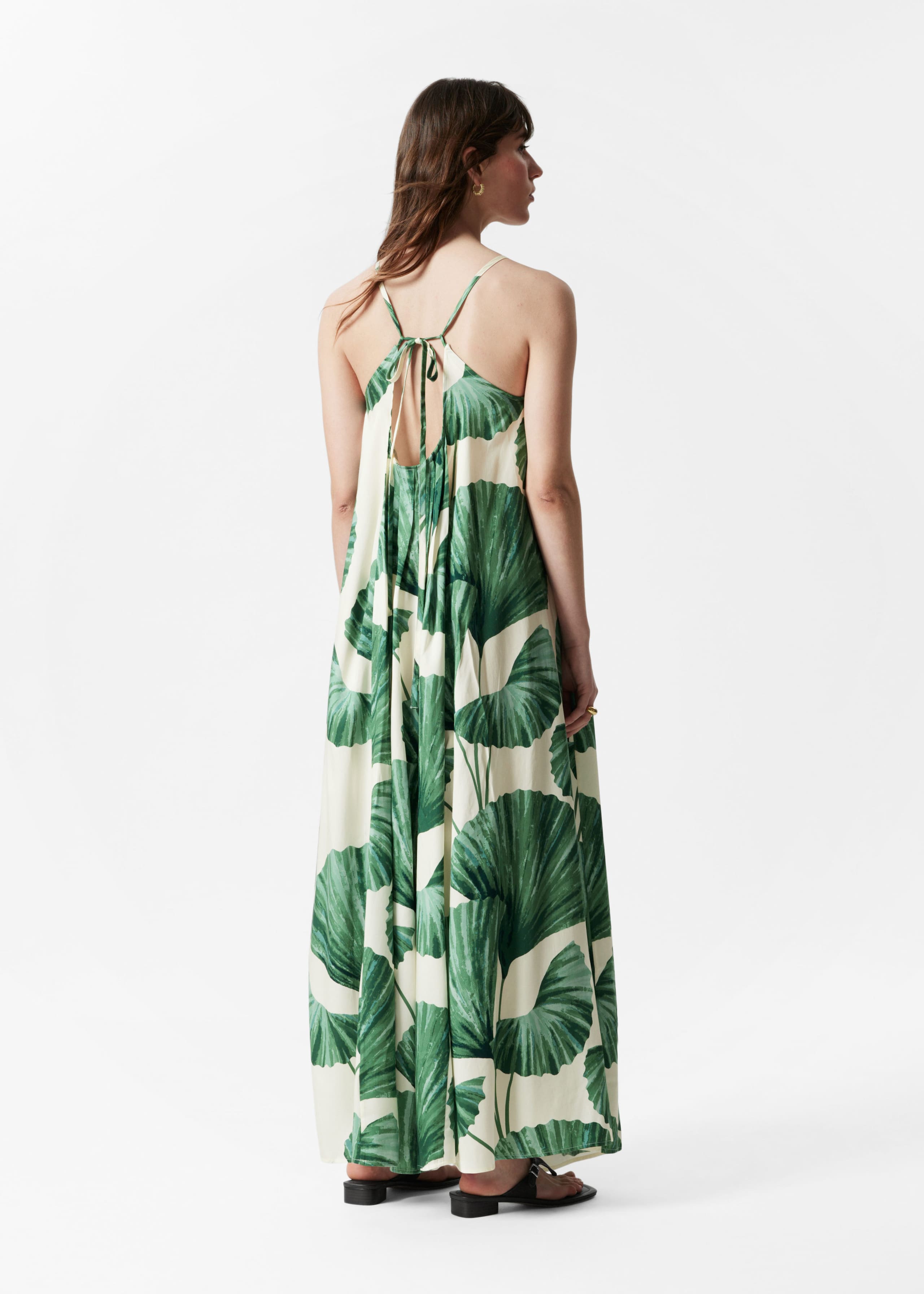 Maxivestido plisado con cuello halter - Green Florals - Lookbook