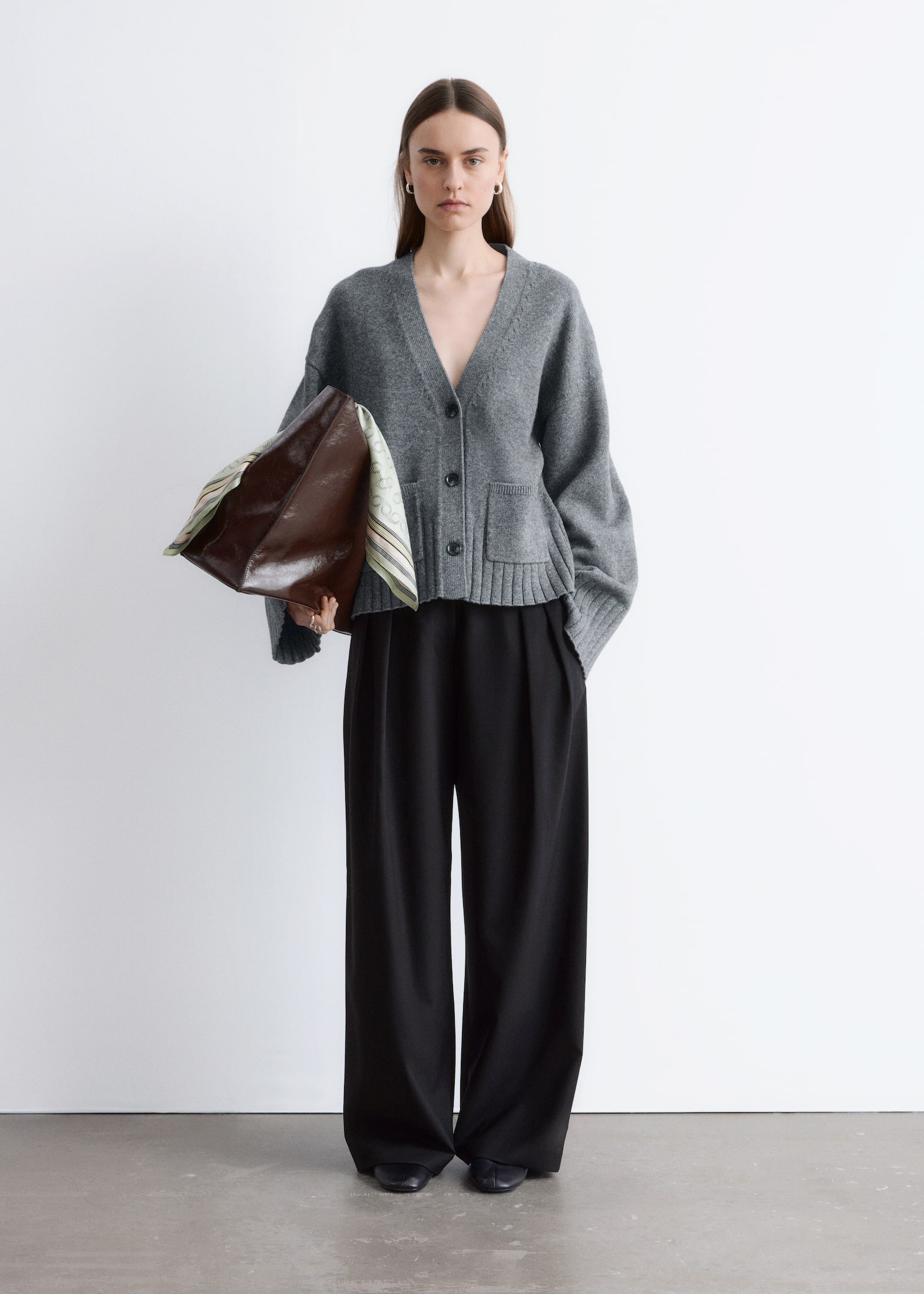 Tapered Knit Cardigan - Dark Grey/Beige - 4