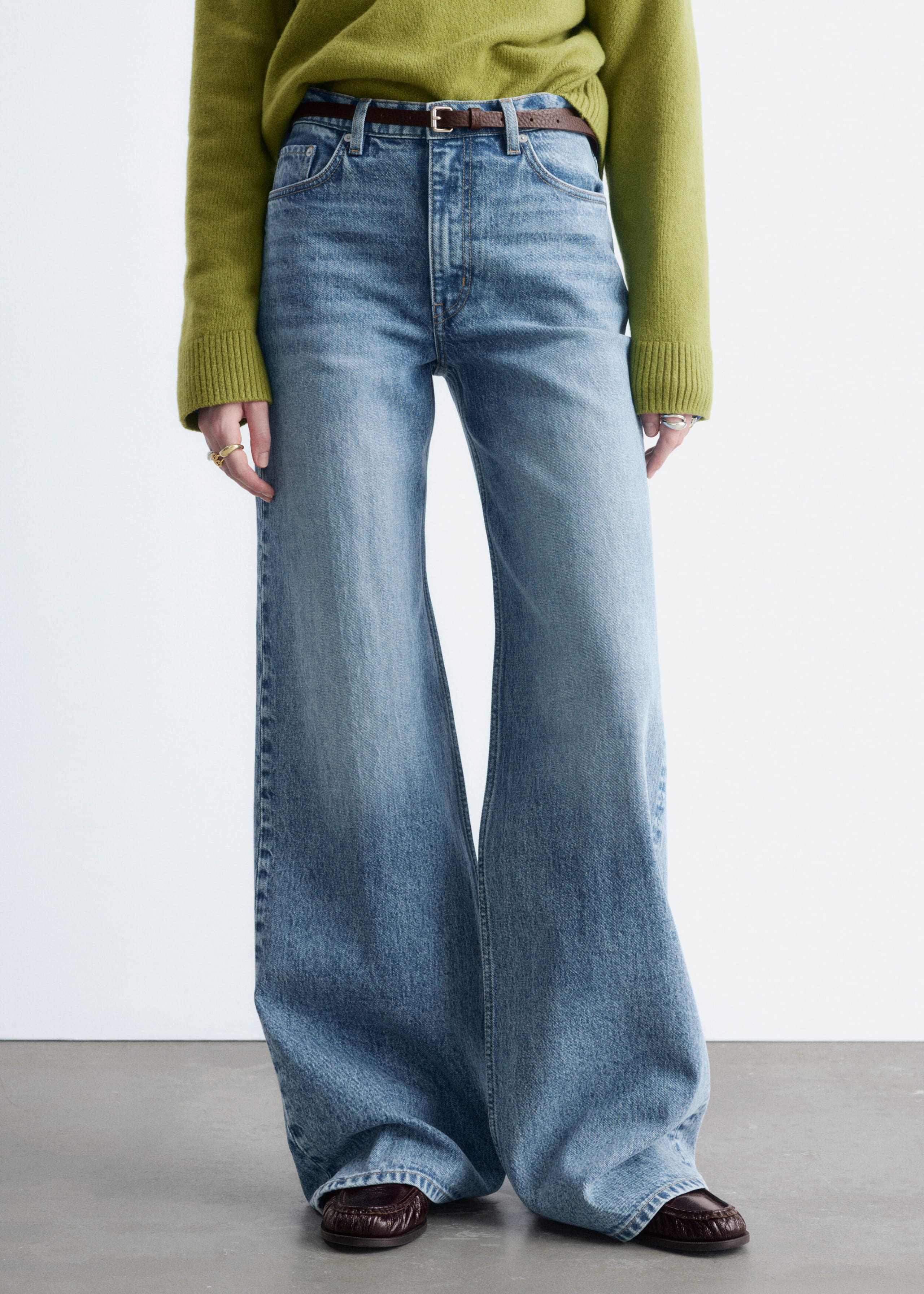 Jeans met wijde pijpen - Lichtblauw - Stilleven