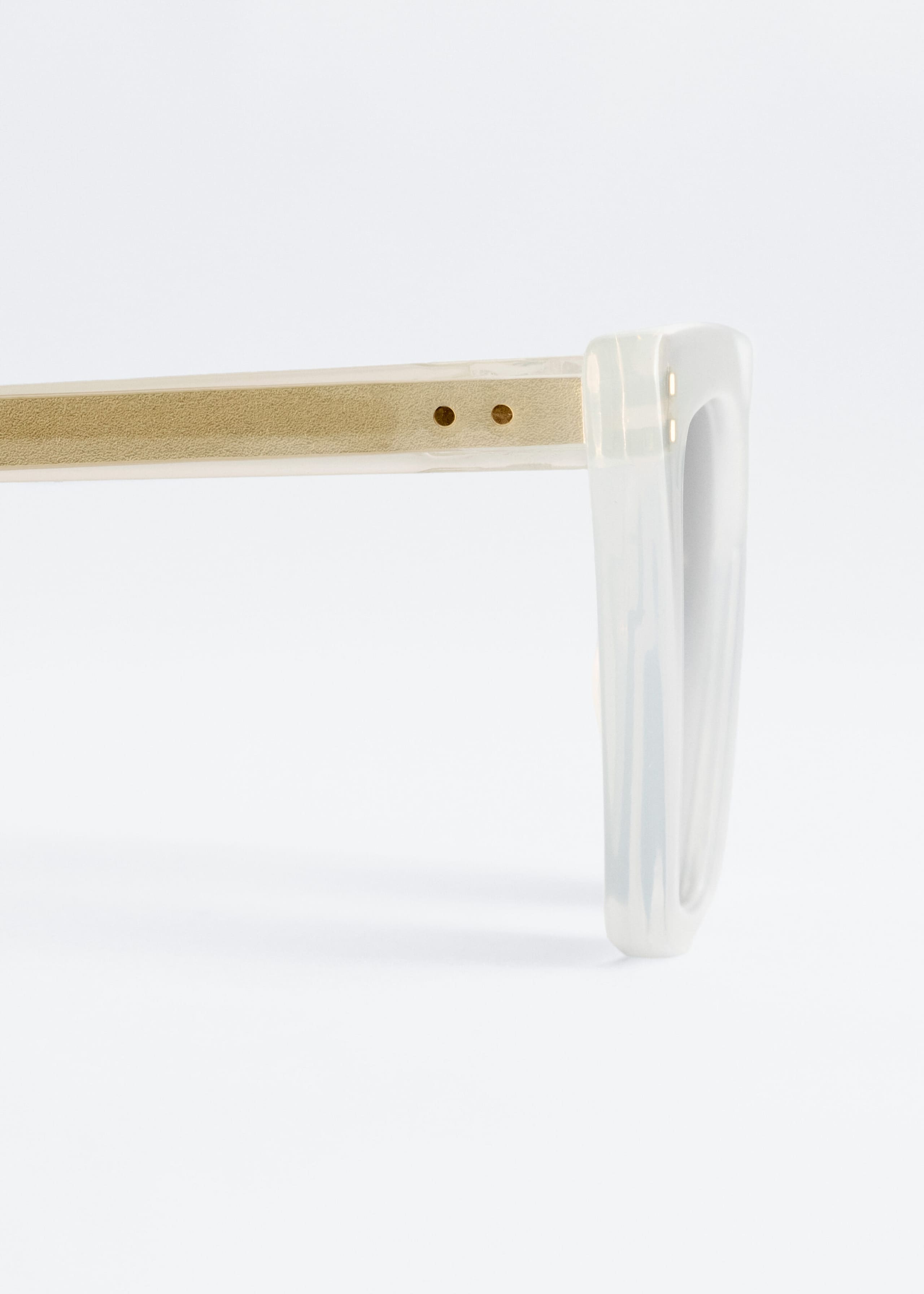 Lunettes de soleil œil de chat angulaires - {{variantName}} - Descriptive Detail