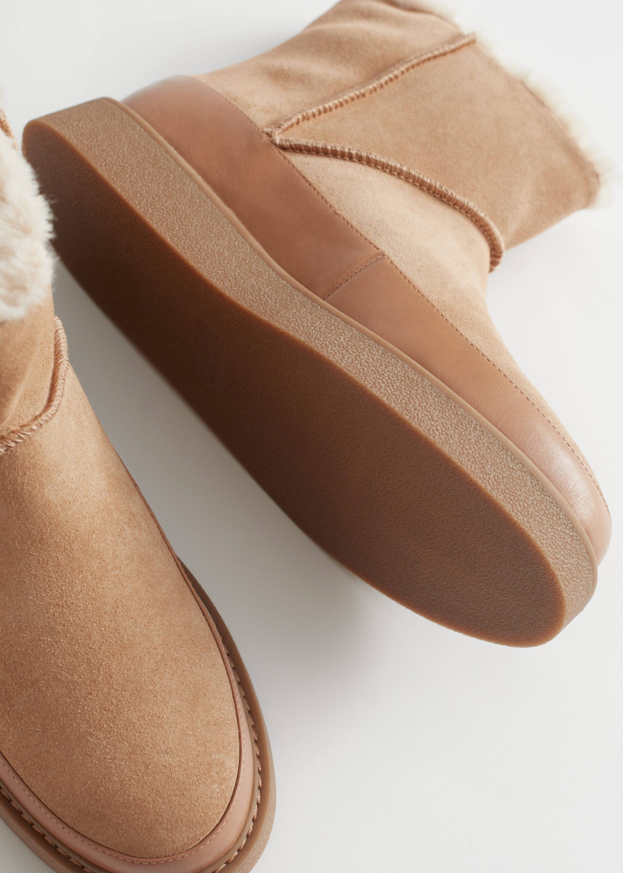 Lined Leather Winter Boots - {{variantName}} - Descrizione dettagliata