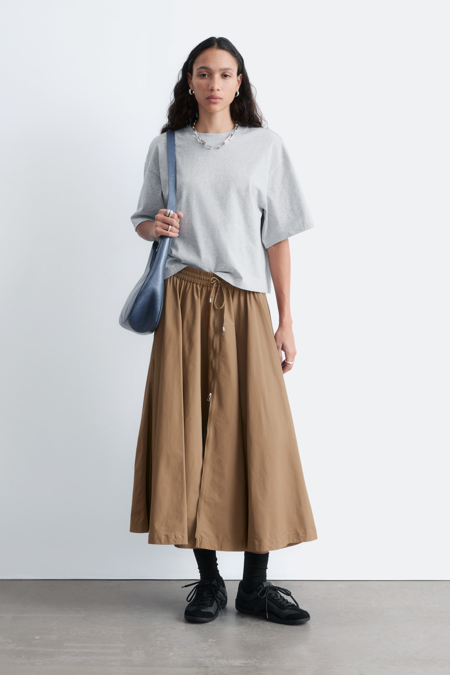 טי-שירט בגזרה מרובעת - אפור/White/חום/שחור - 1