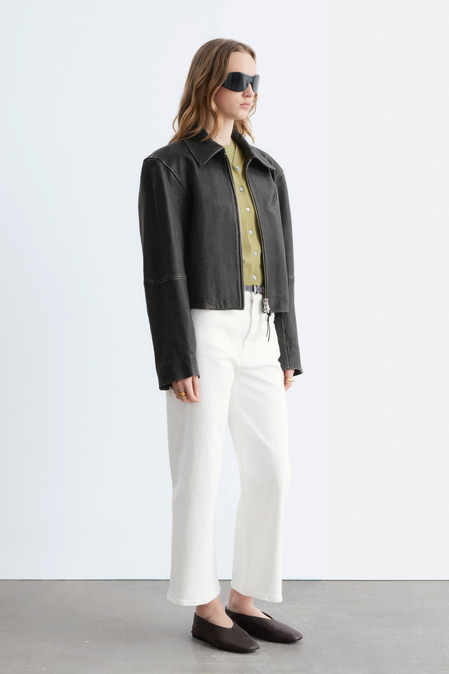 Verkürzte Jeans mit weitem Bein - Weiß/Mittelblau/Hellblau/Schwarz - 3