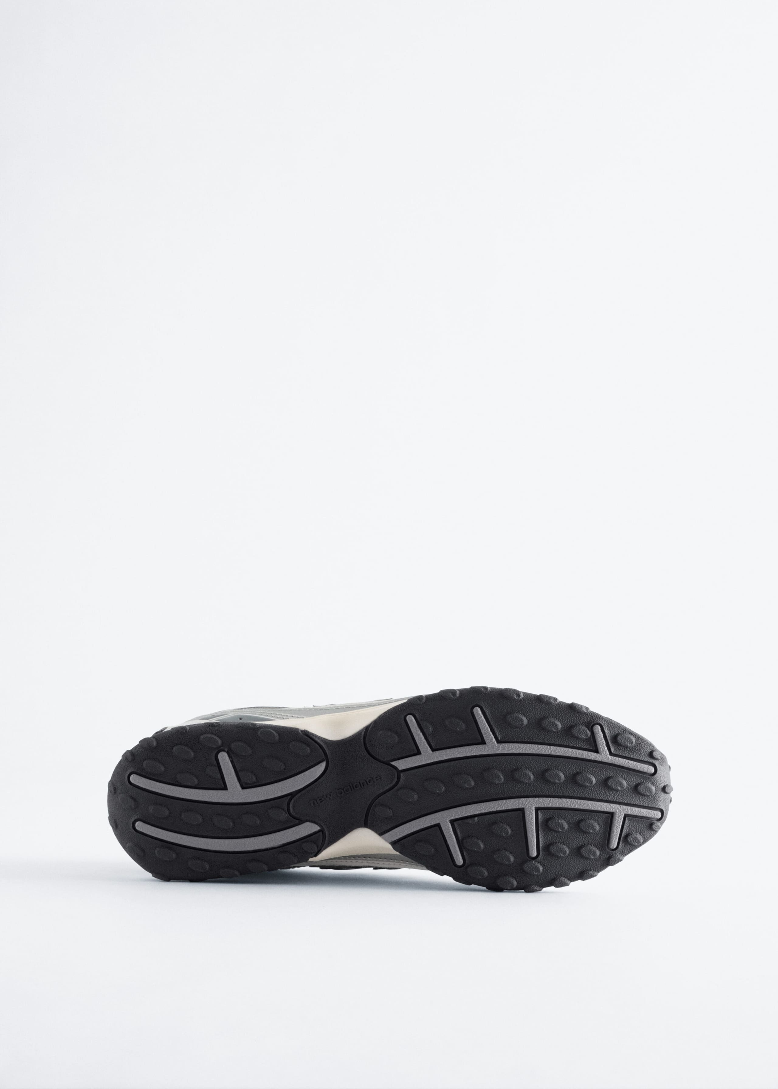 Image of New Balance 204L Sneakers