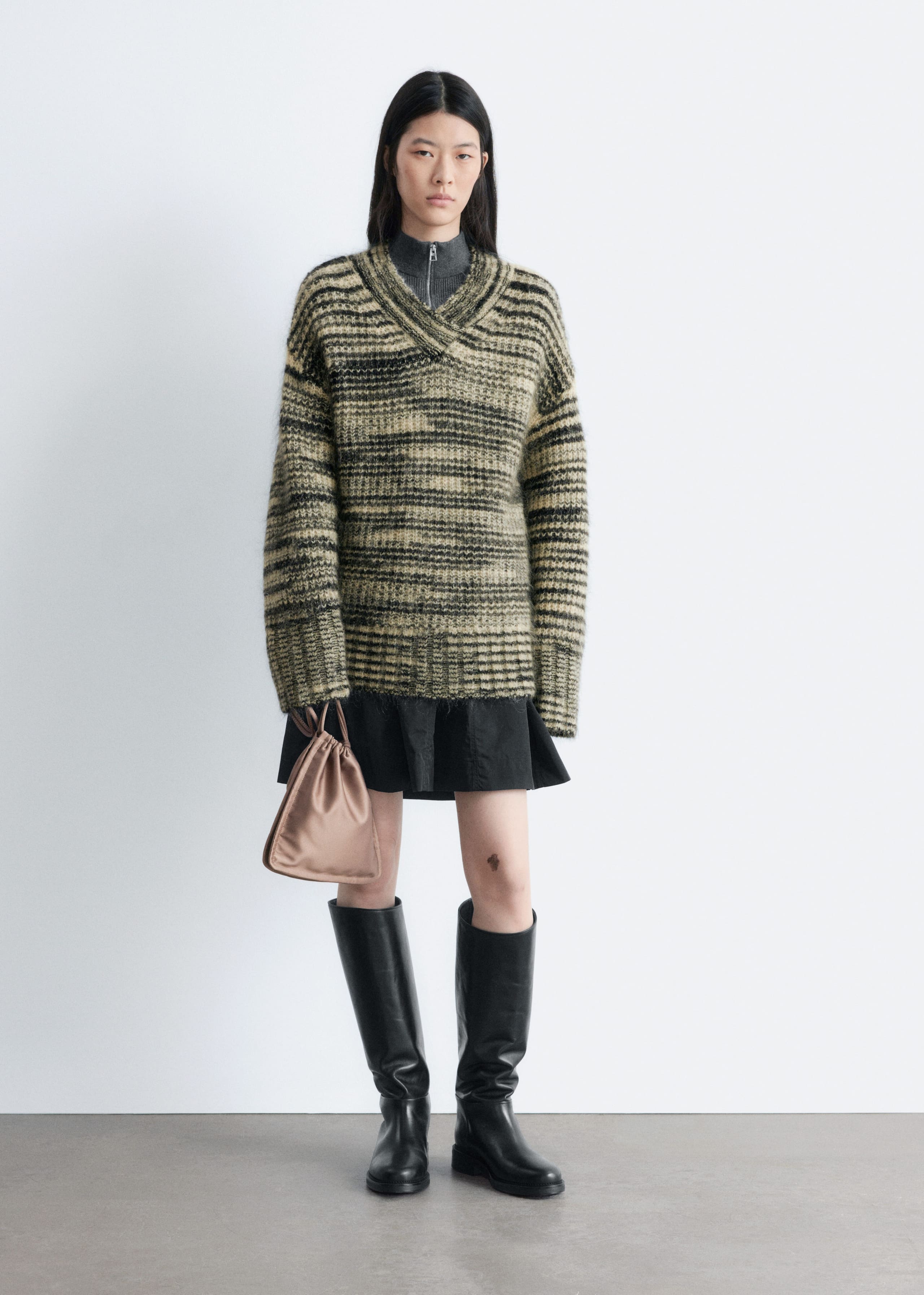 Image of Pullover mit V-Ausschnitt aus Mohair-Mix