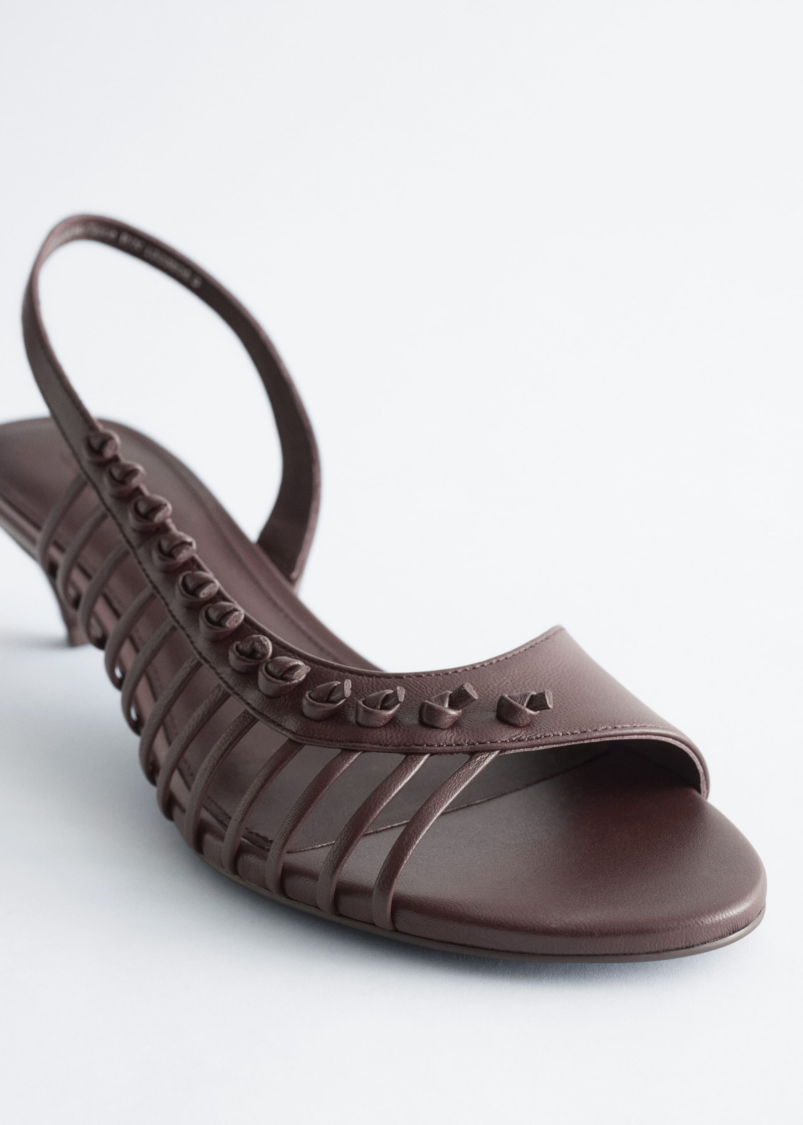 Image of Sandali in pelle con cinturini