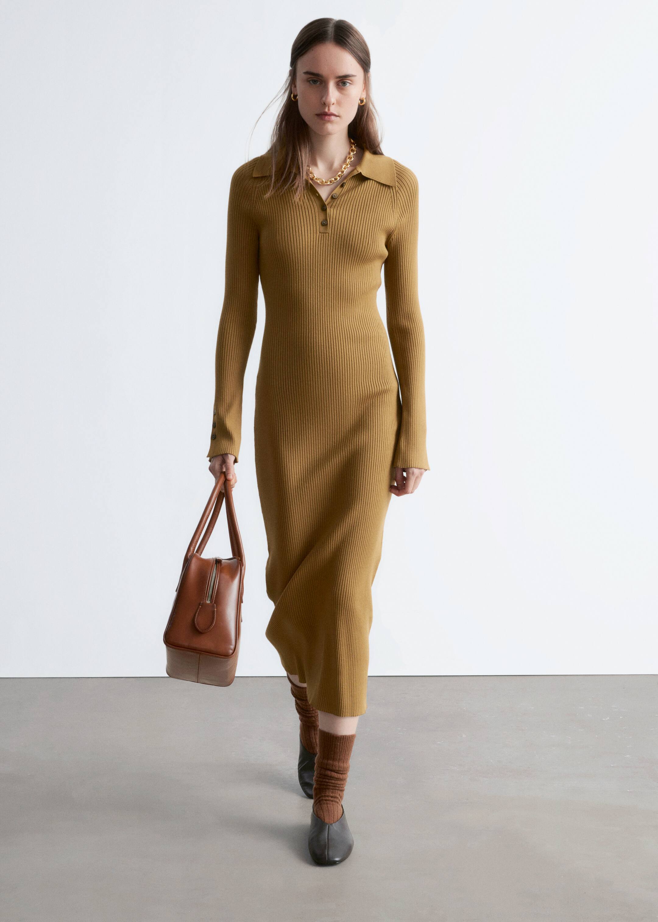 Nagyobb kép megtekintése: Bordázott pólóruha - Sötét bézs - NŐI | H&M HU 2