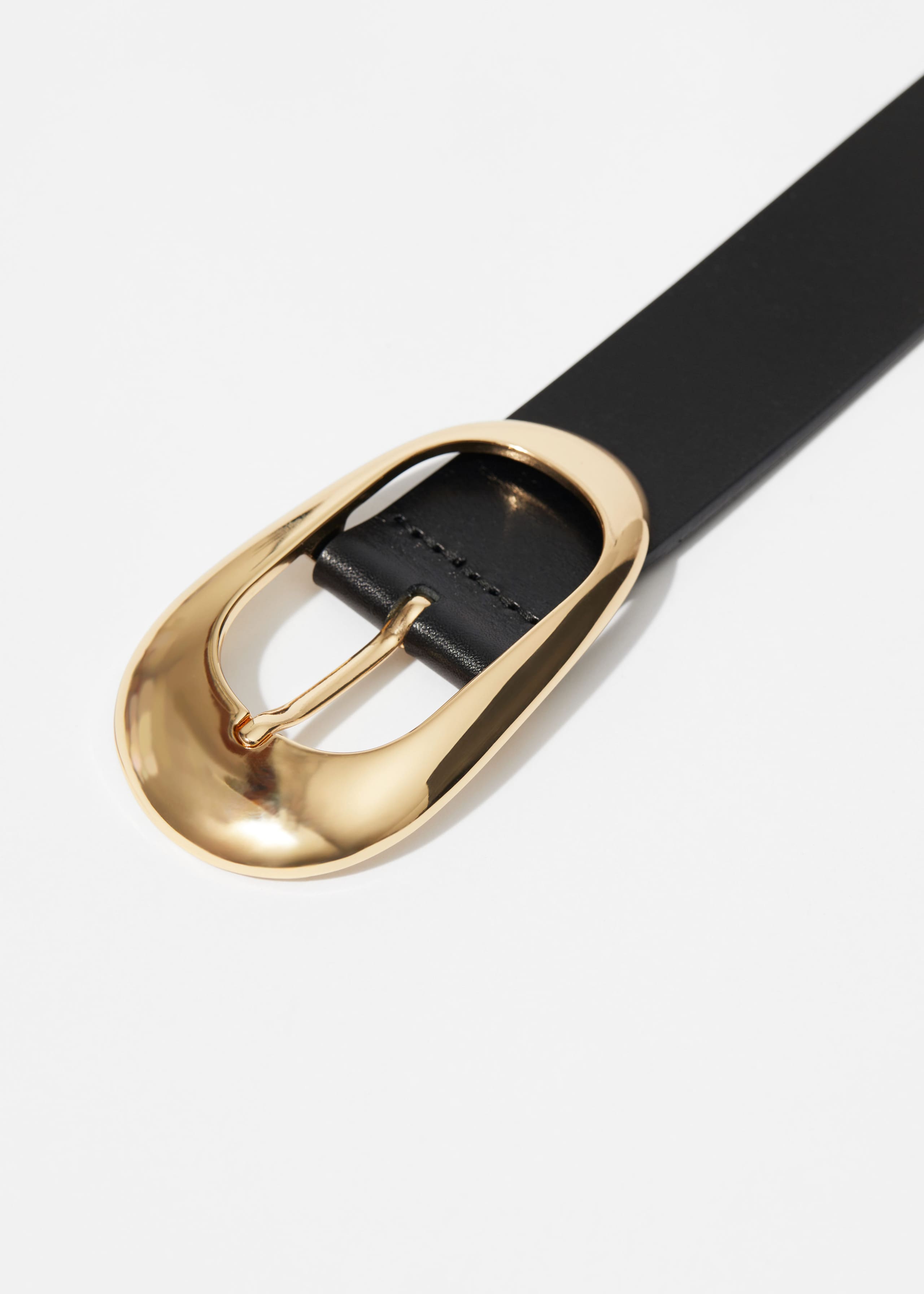 Ceinture en cuir à boucle ovale - {{variantName}} - Descriptive Detail