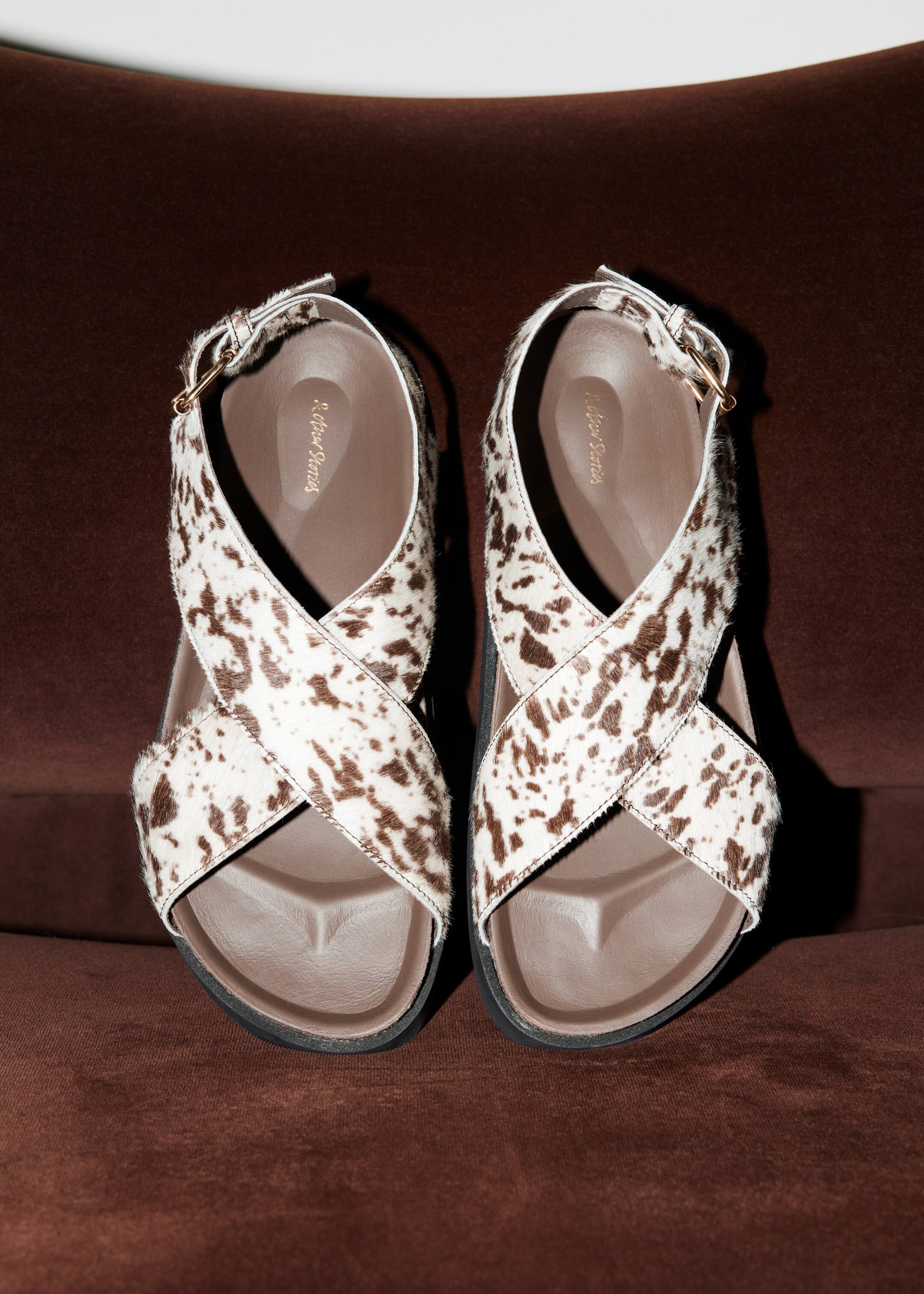 Agrandir l'image: Sandales en cuir à lanières entrecroisées - Imprimé vache - FEMME | H&M FR 3