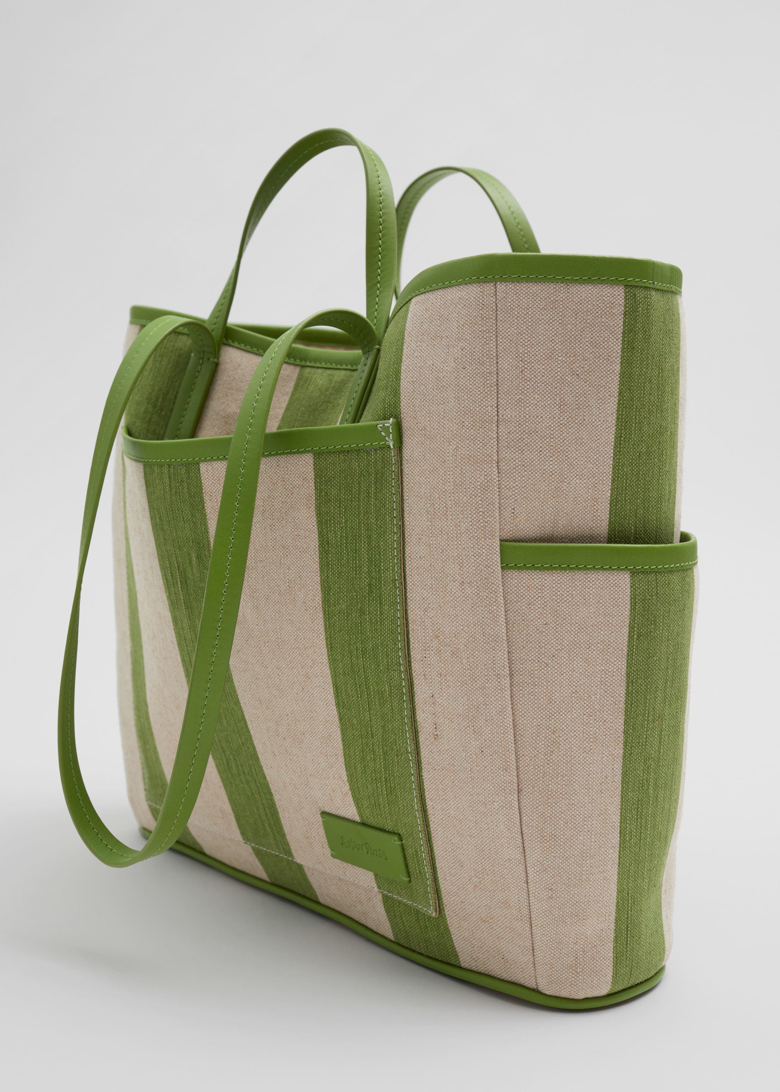 Large Leather Trimmed Canvas Tote - {{variantName}} - Descrizione dettagliata