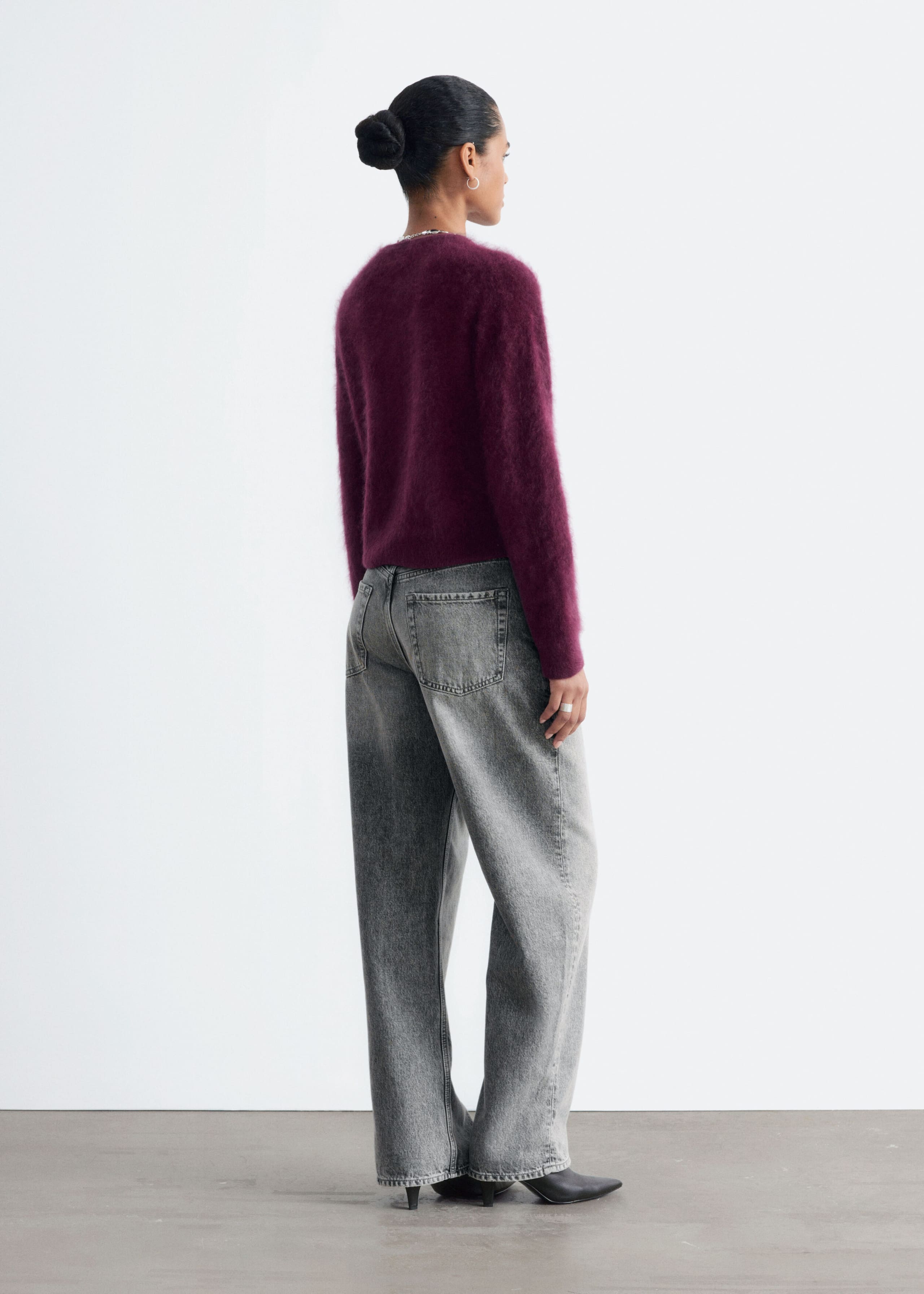Strickjacke aus gebürstetem Kaschmir - Dunkelrot - Stillleben
