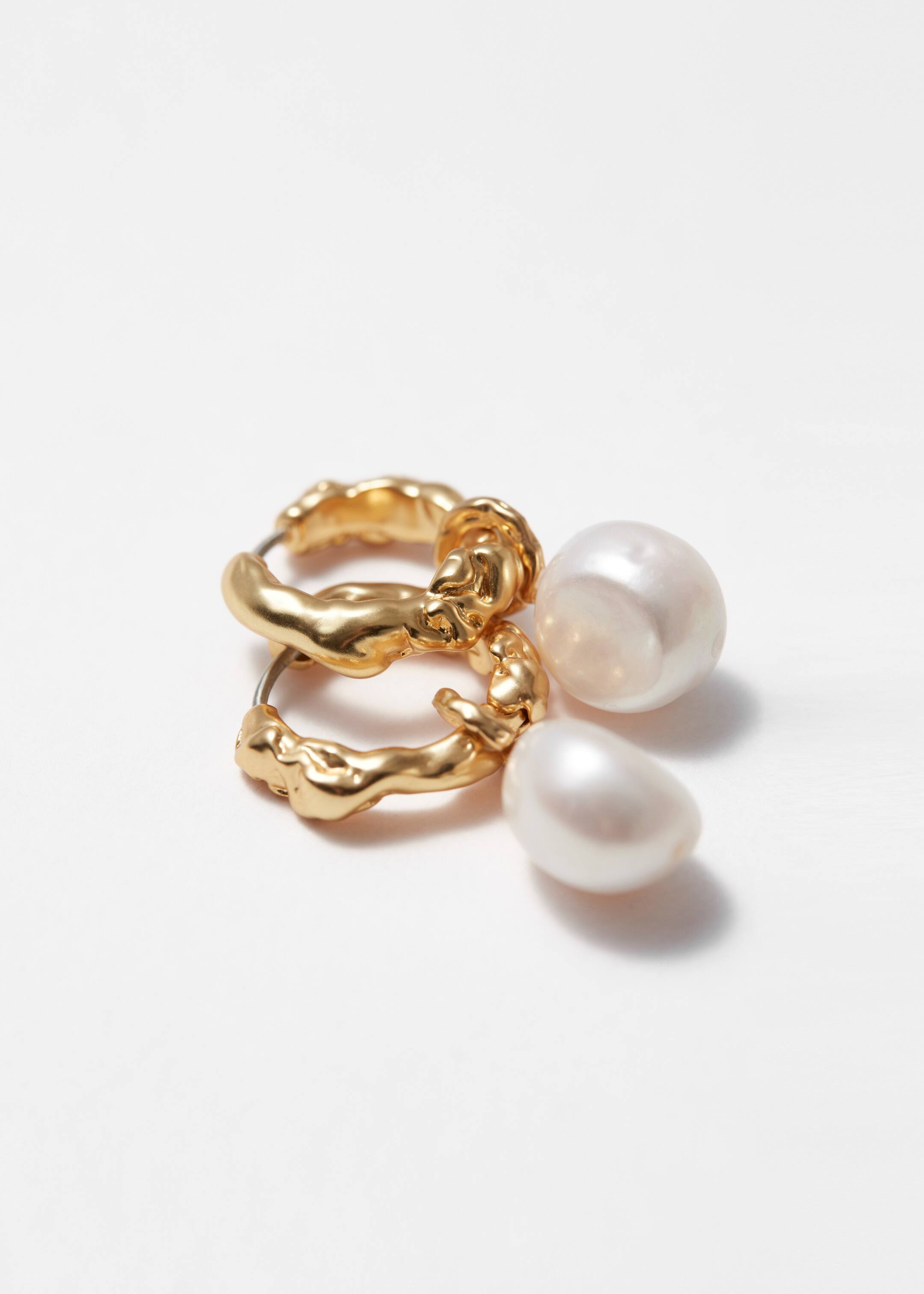 Größeres Bild ansehen: Auffällige Creolen mit Perlenanhänger - Gold - Ladies | H&M DE 3