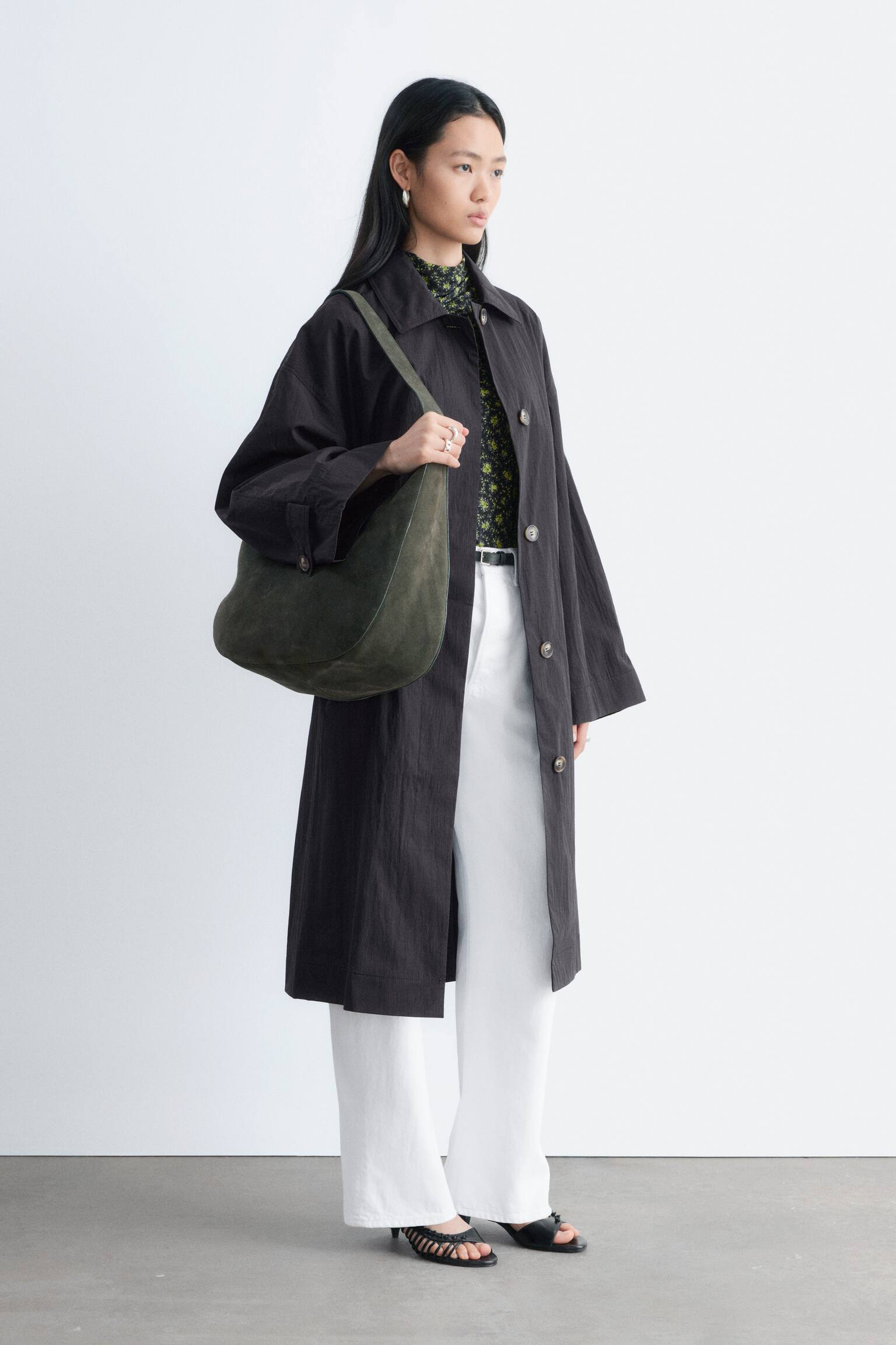 Płaszcz samochodowy z paskiem - Czarny/Jasnobeżowy - 5