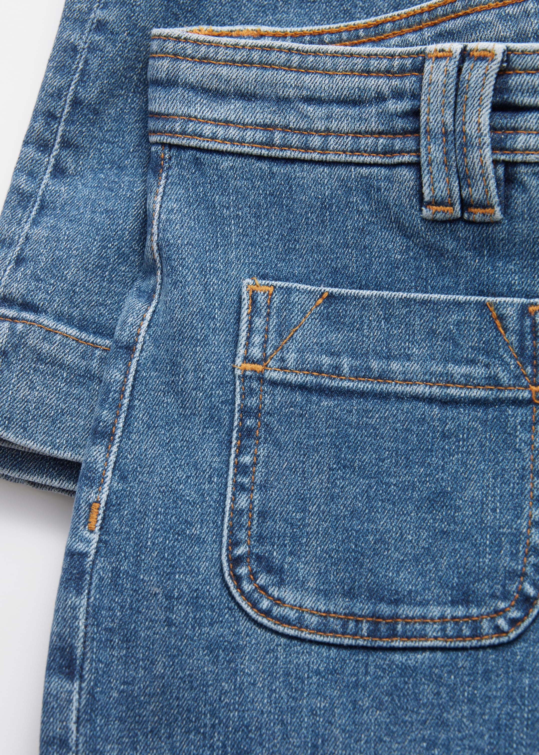 Größeres Bild anzeigen: Ausgestellte Jeans mit hohem Bund - Mittelblaue Waschung - Ladies | H&M AT 7
