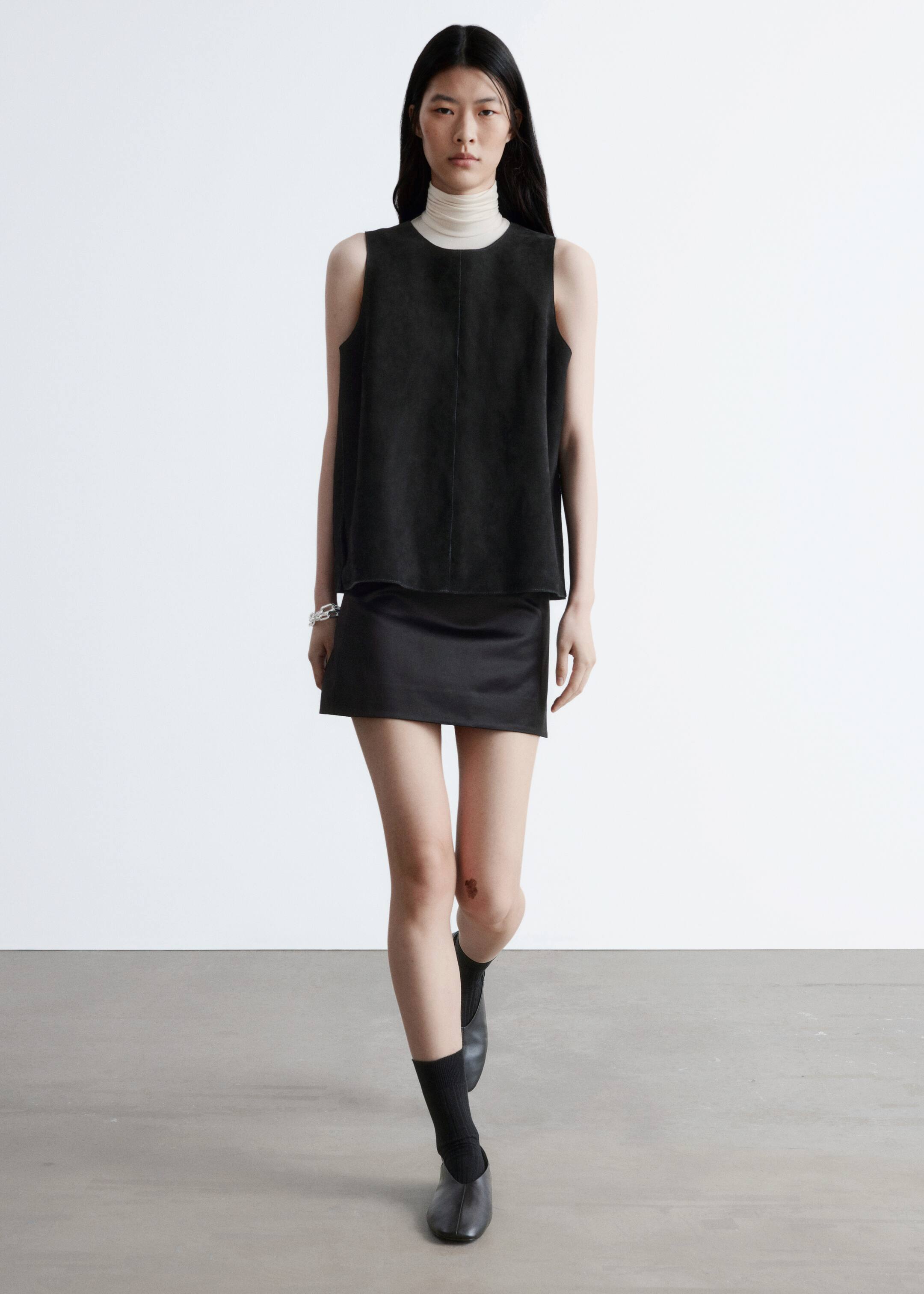 Visualizza immagine più grande: Top oversize in pelle scamosciata - Nero - DONNA | H&M IT 2