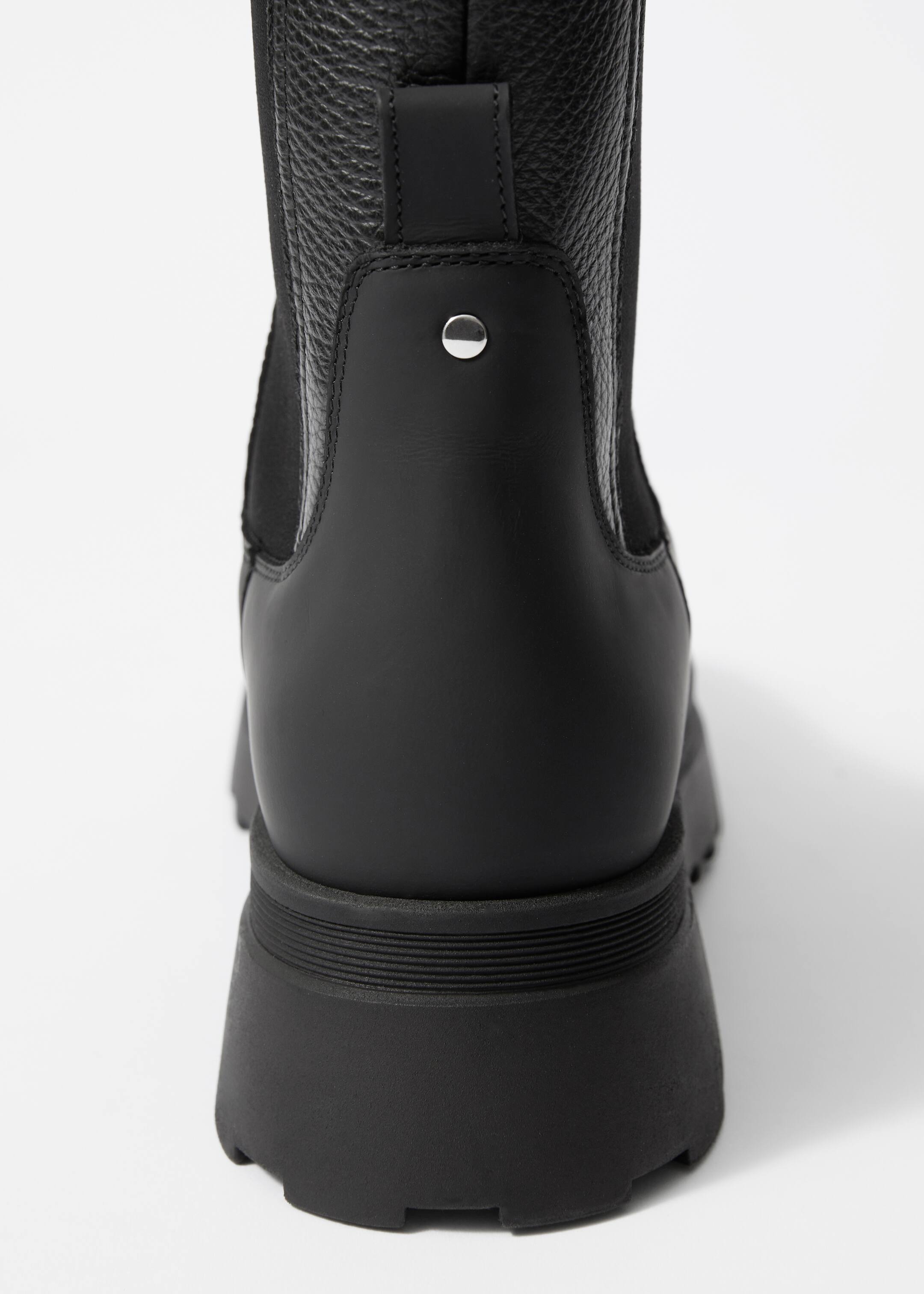 Grösseres Bild ansehen: Gefütterte Chelsea Boots aus Leder - Schwarz - DAMEN | H&M CH 4