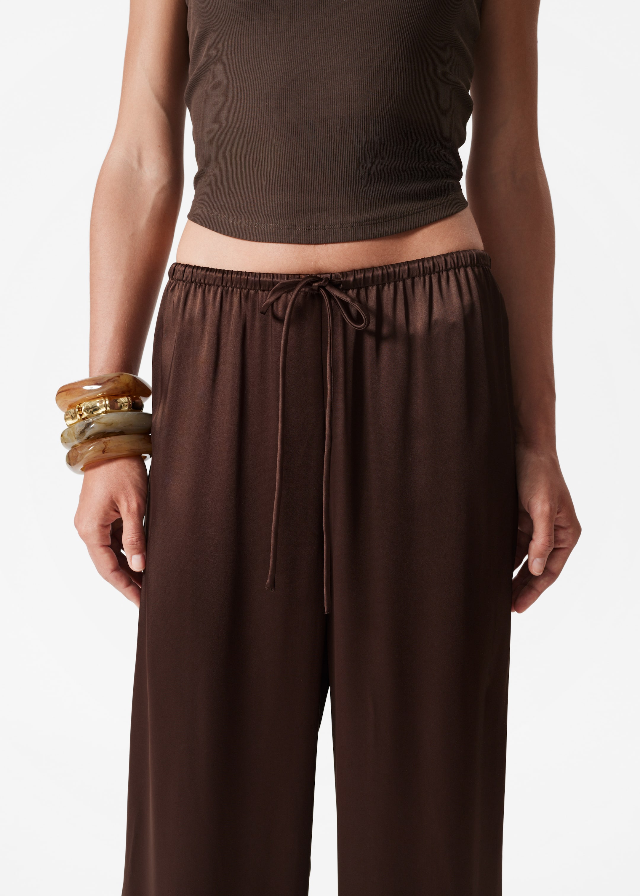 Agrandir l'image: Pantalon en satin à cordon de serrage - Marron foncé - FEMME | H&M BE 2