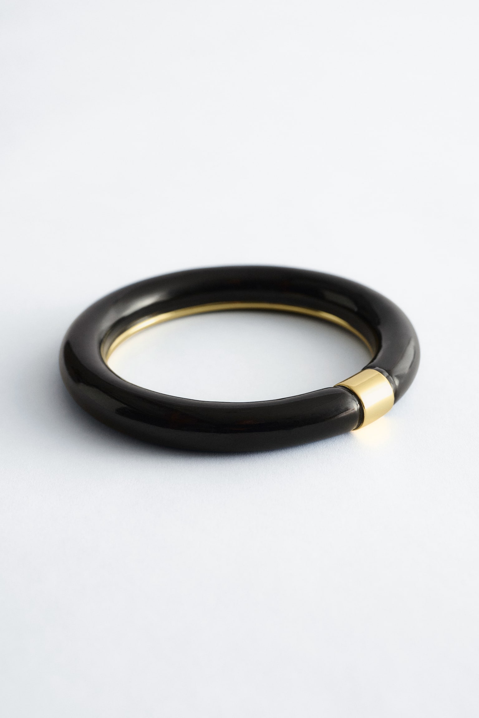 Pulseira de resina metálica contrastante - Preto/Dourado/Azul/Dourado/Vermelho/Dourado/Branco-sujo/Dourado - 1