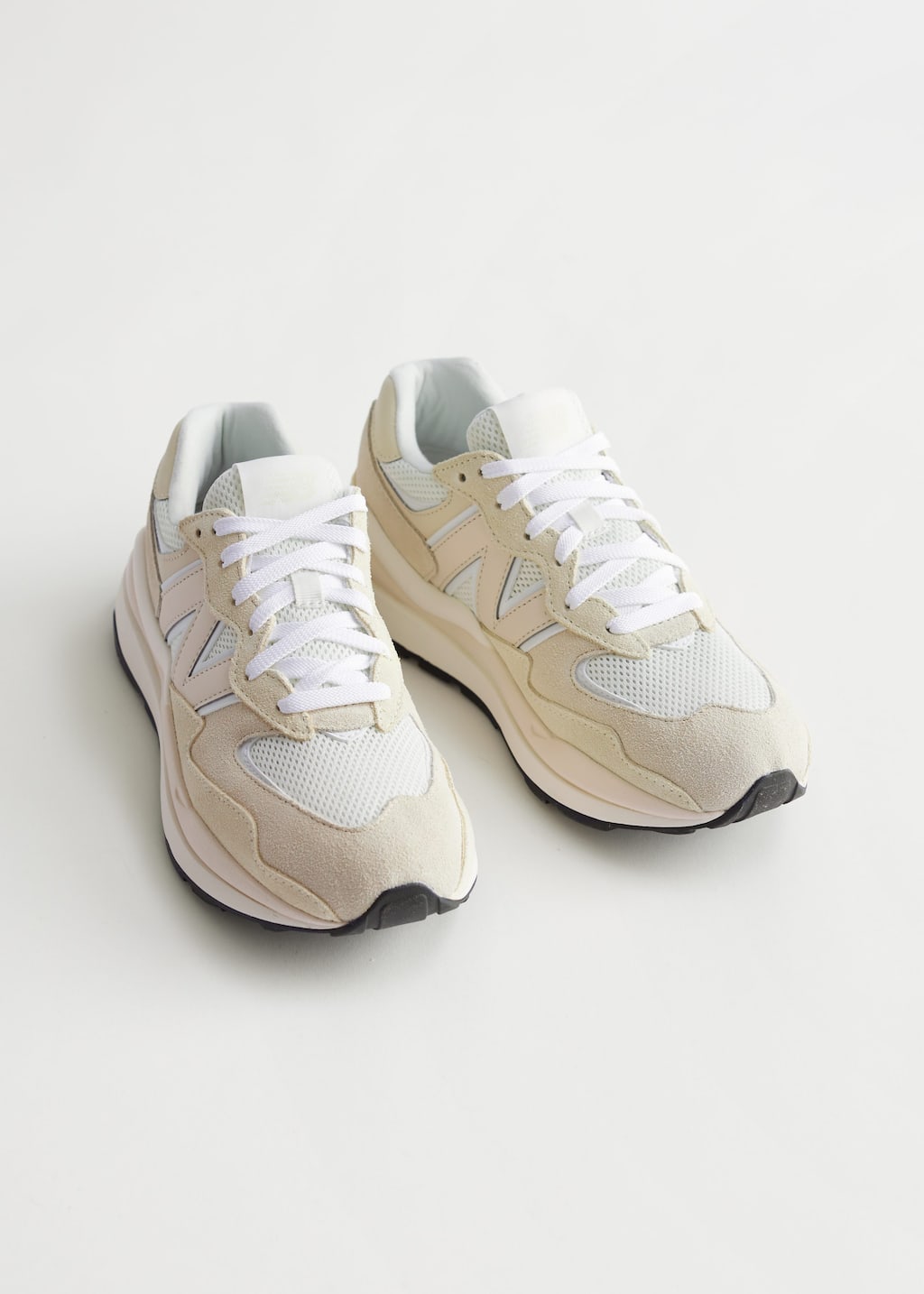 New Balance 5740 Womens Sneakers - Beige - Bodegón