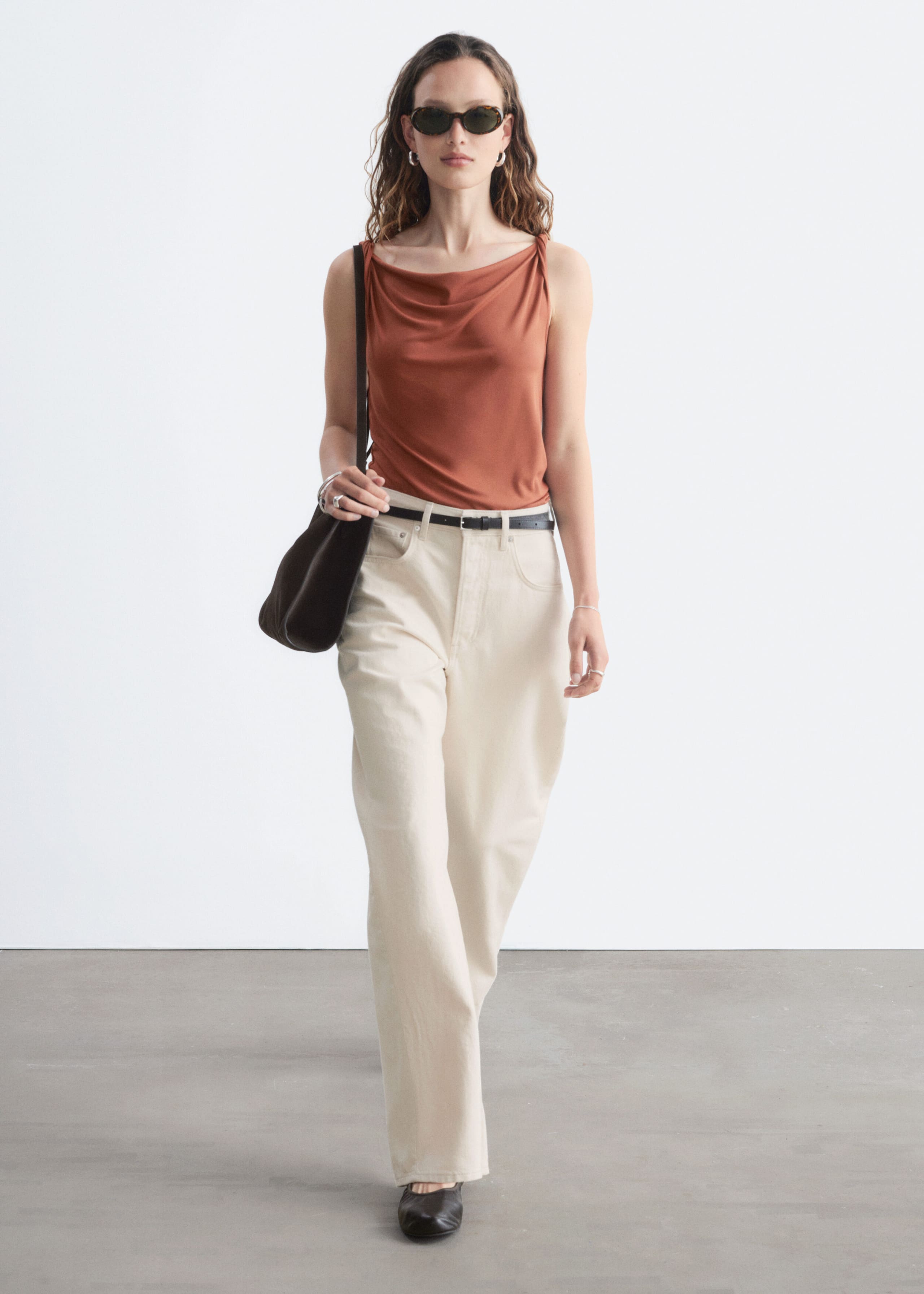 Barrel-Leg Jeans - Cream - Lookbook