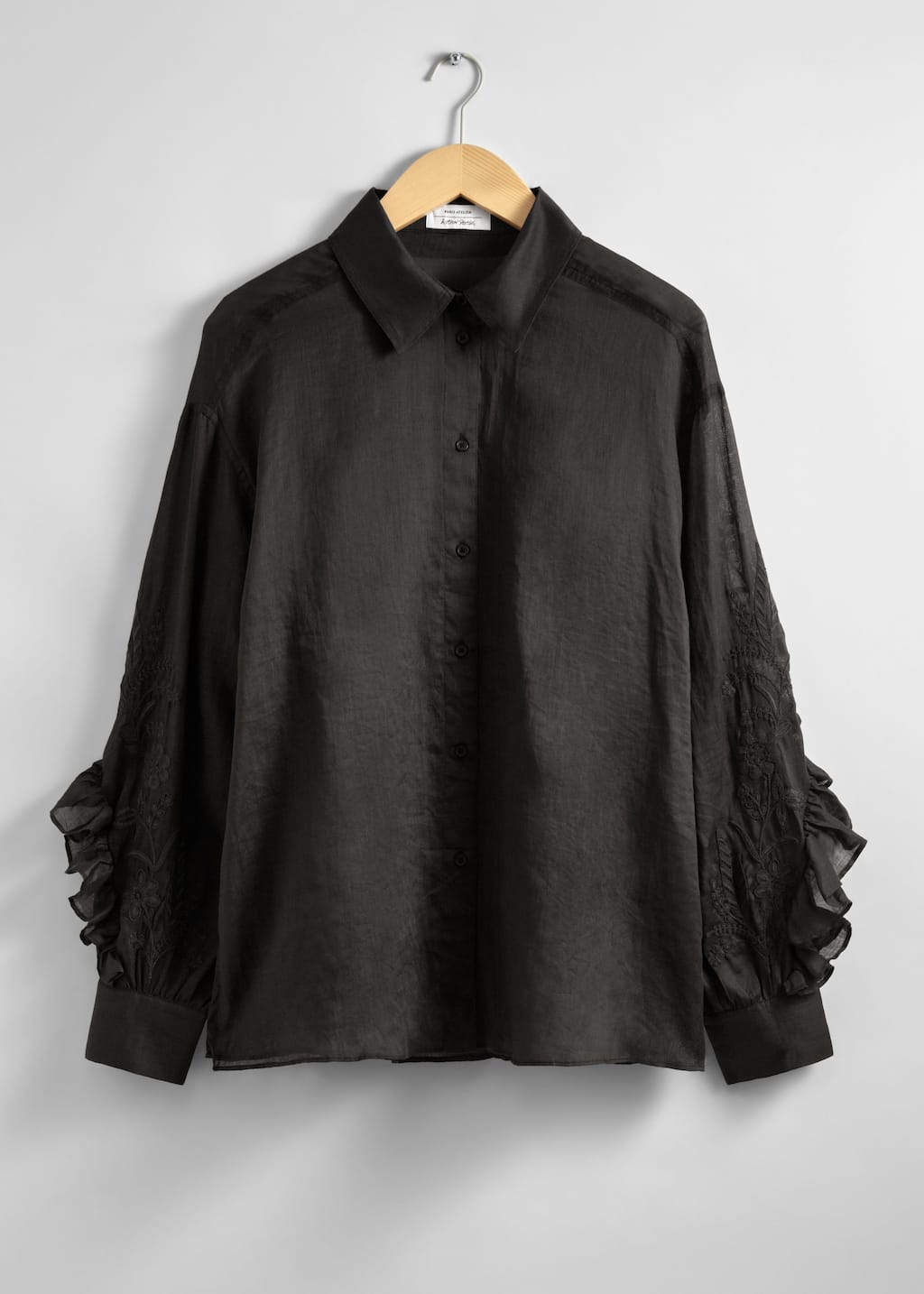 Camisa bordada con volantes - Negro - Bodegón