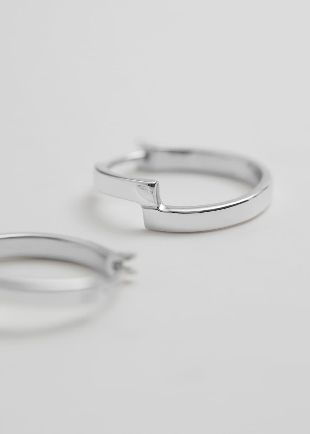 Detached Hoop Earrings - {{variantName}} - Descriptive Detail