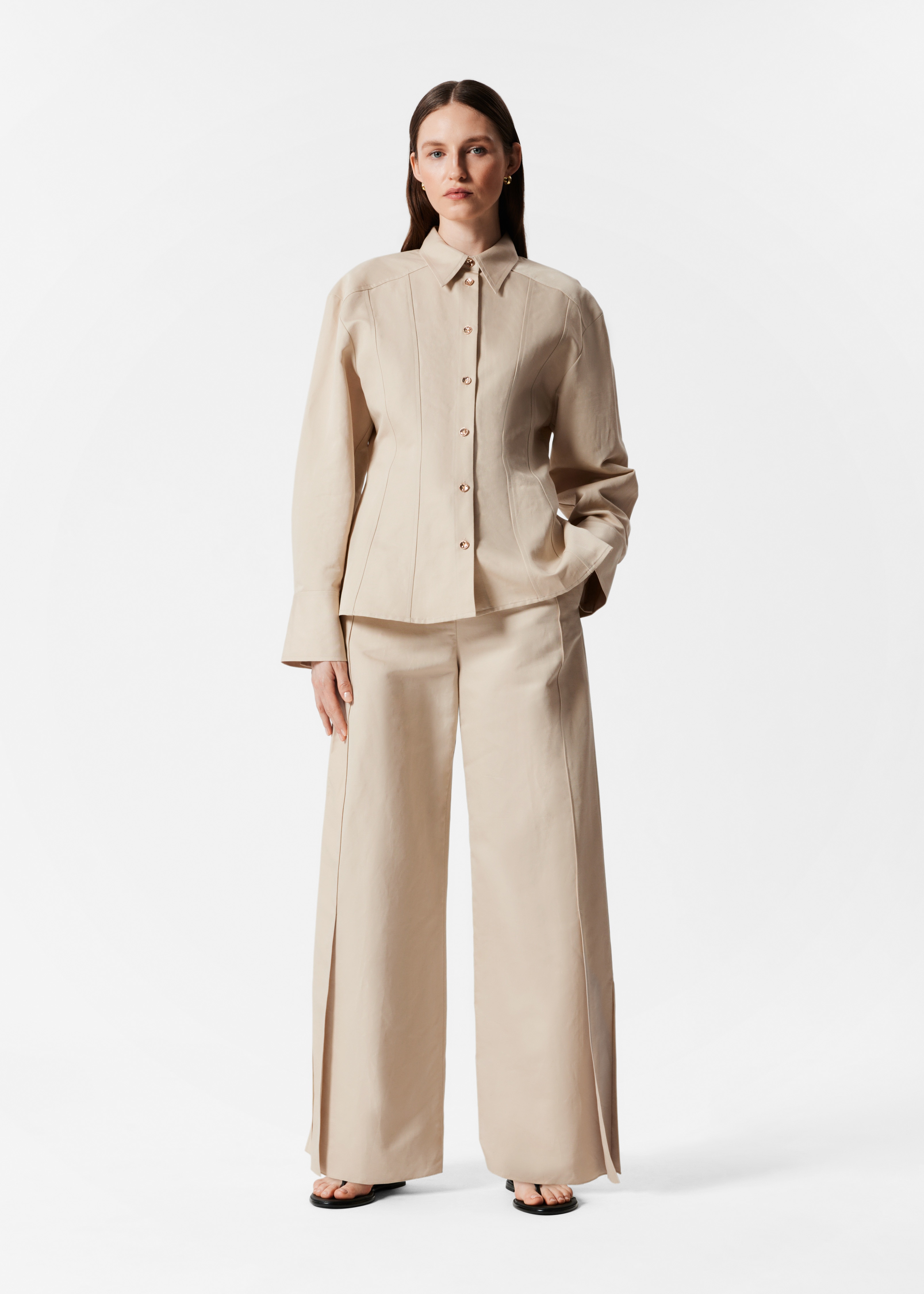 Hose mit weitem Bein und Seitenschlitzen - Beige