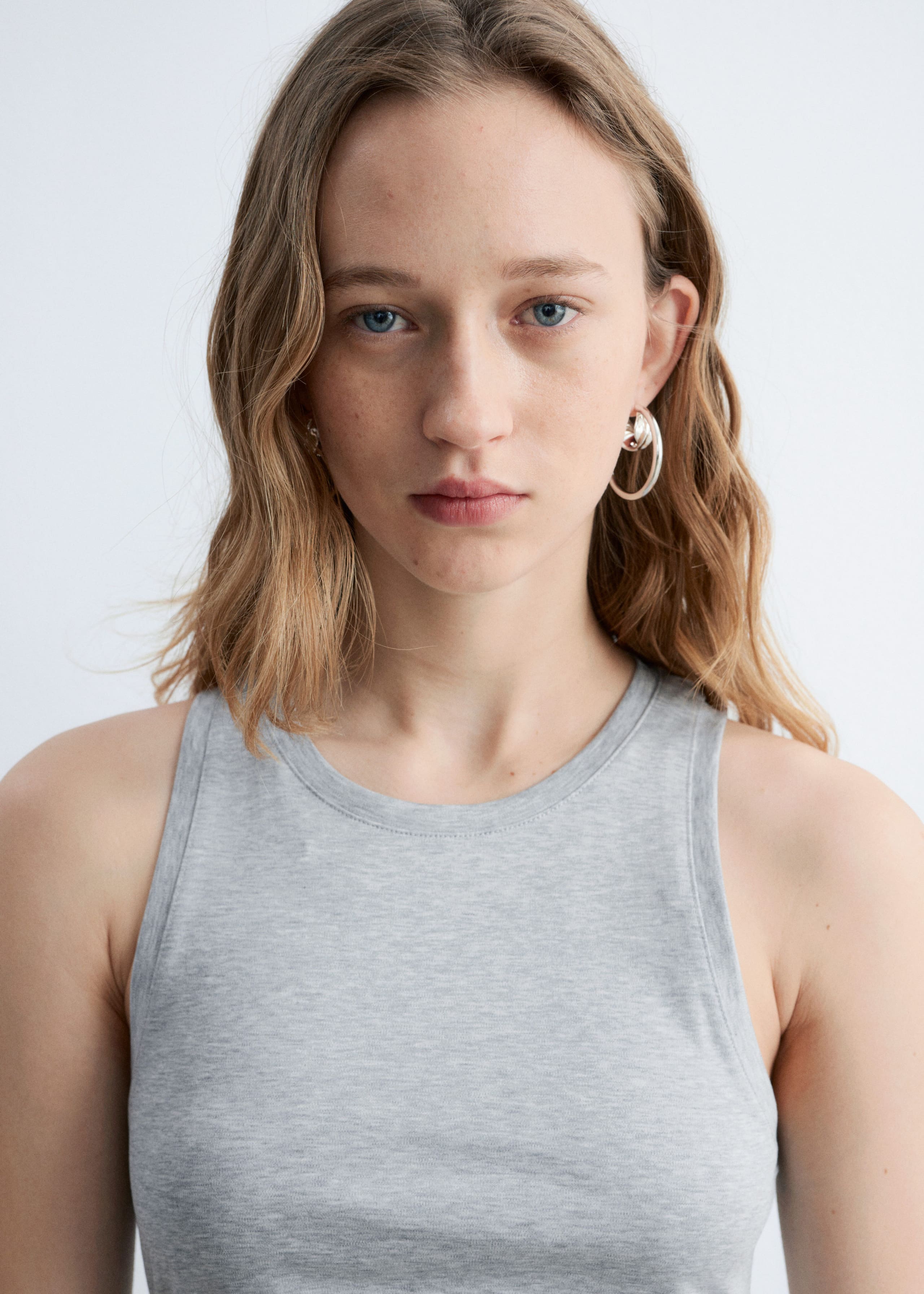 Marszczona asymetryczna sukienka midi – Ciemnobrązowy – Lookbook