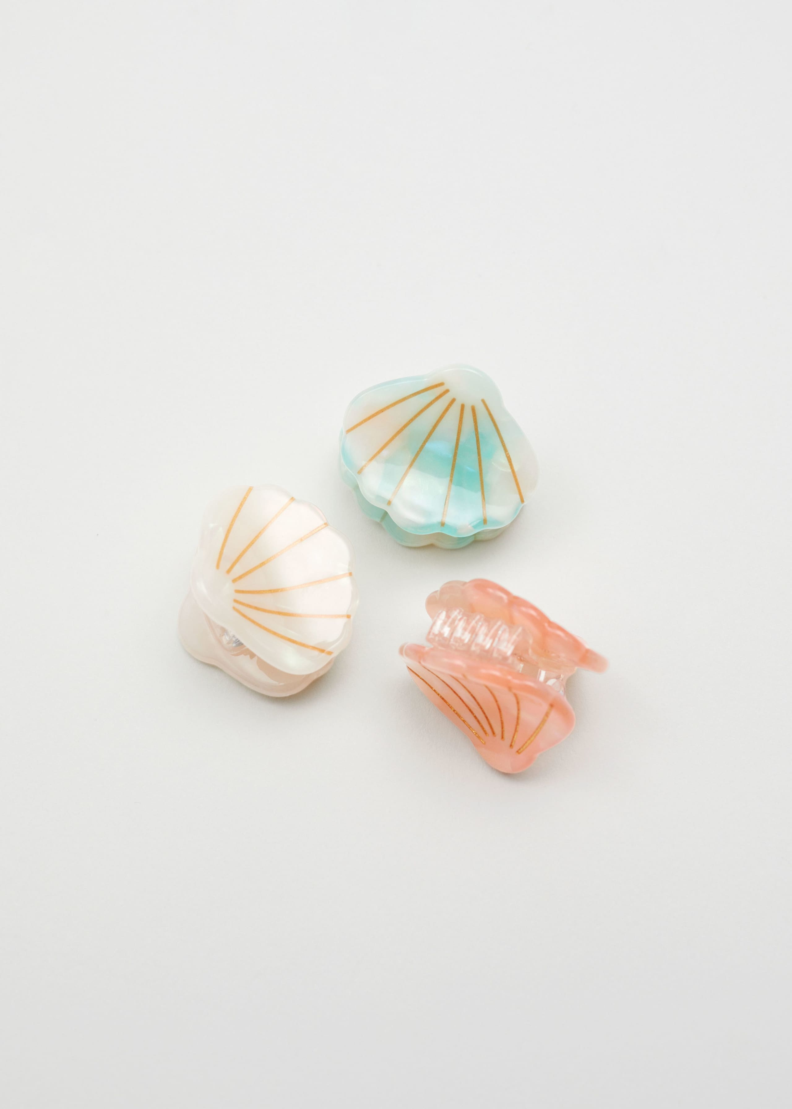 3SeashellClawClips - Cream/Blue/Coral - Bodegón