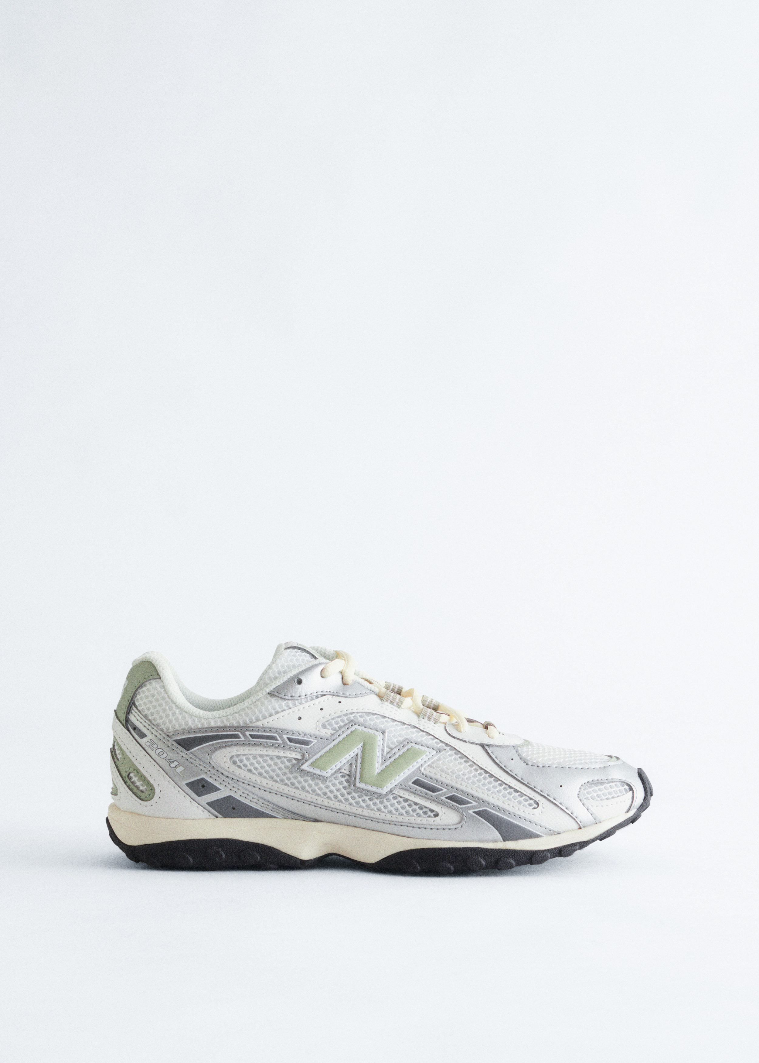 New Balance 204L Sneakers