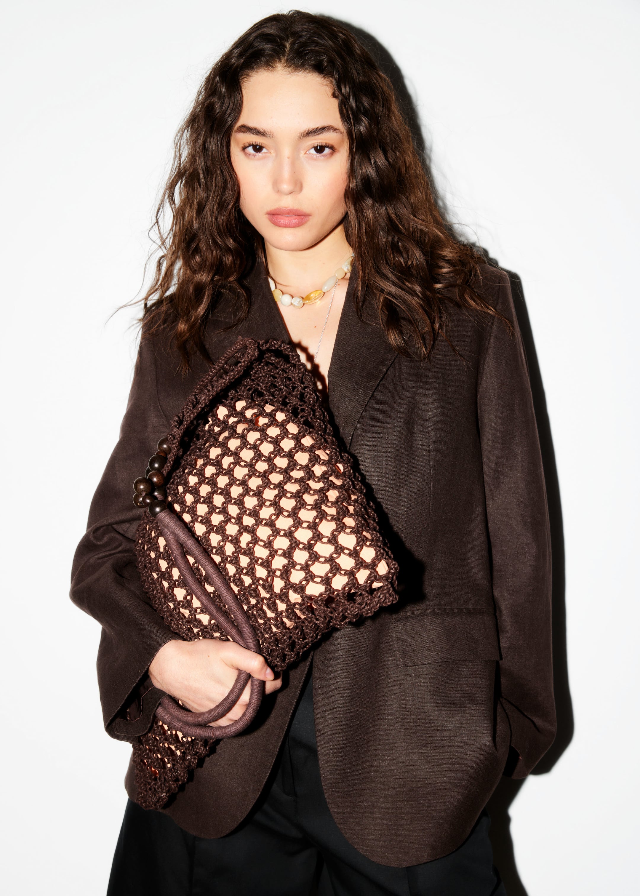 Größeres Bild anzeigen: Gehäkelte Tragetasche mit Perlenverzierung - Dunkelbraun - Ladies | H&M AT 1