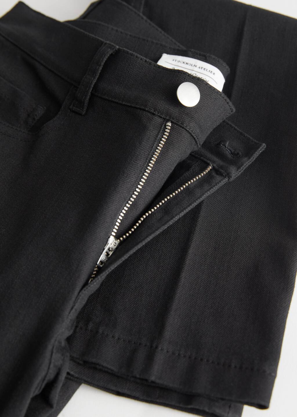 Straight Cotton Trousers - {{variantName}} - Detalle descriptivo