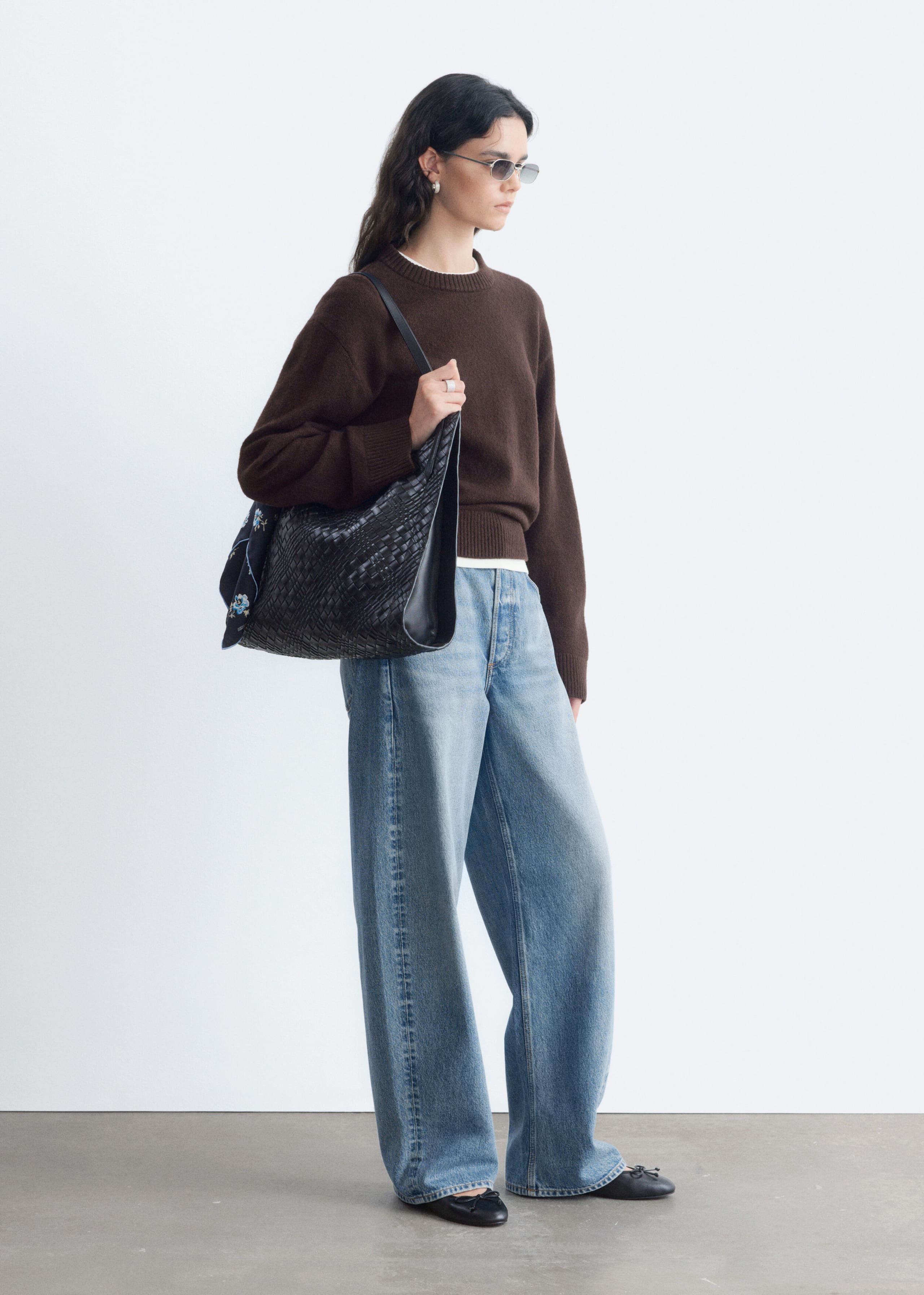 Kastenförmiger Strickpullover - Dunkelbraun - Lookbook